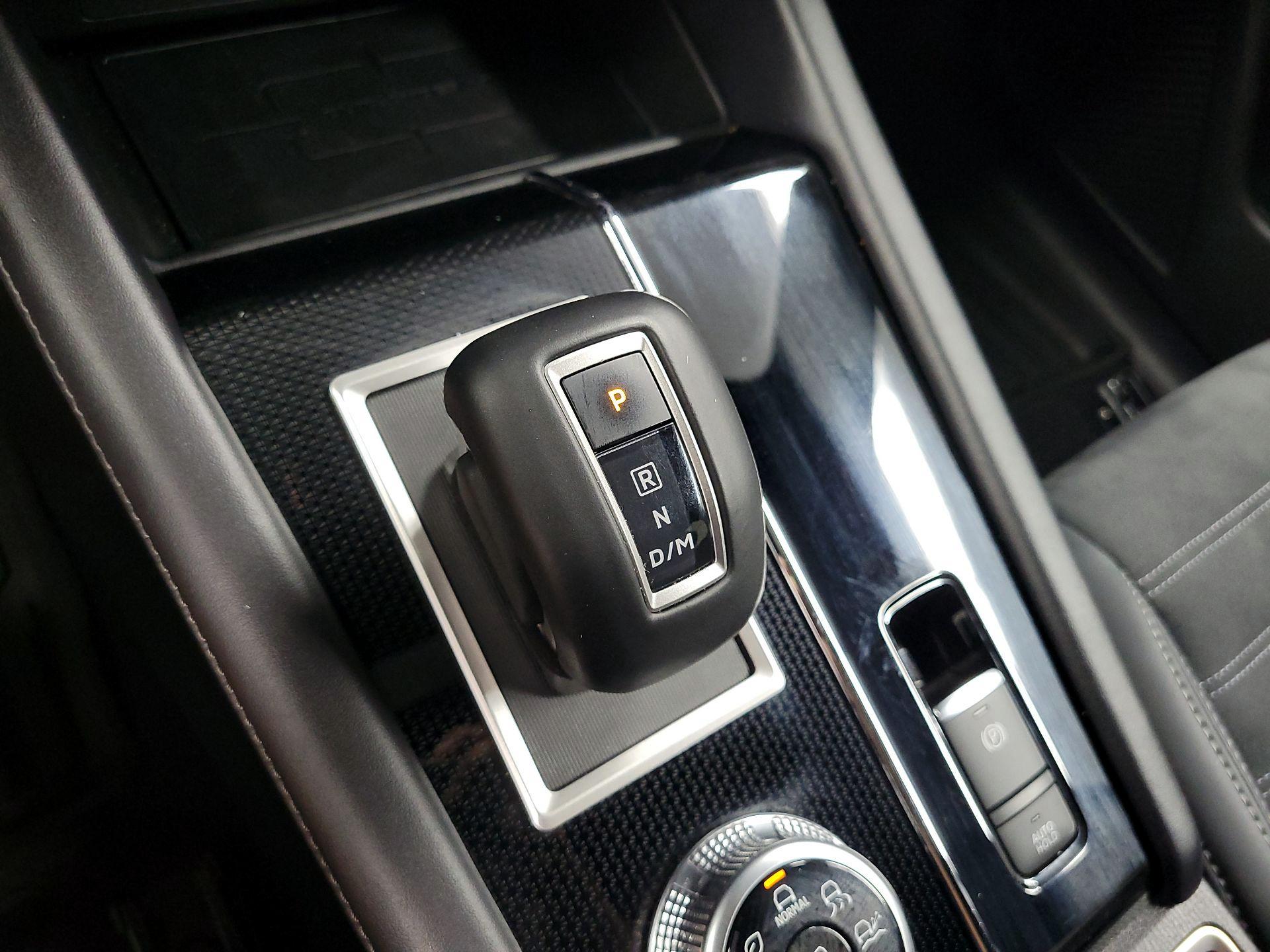 Thumbnail: 2024 Mitsubishi Outlander - 18