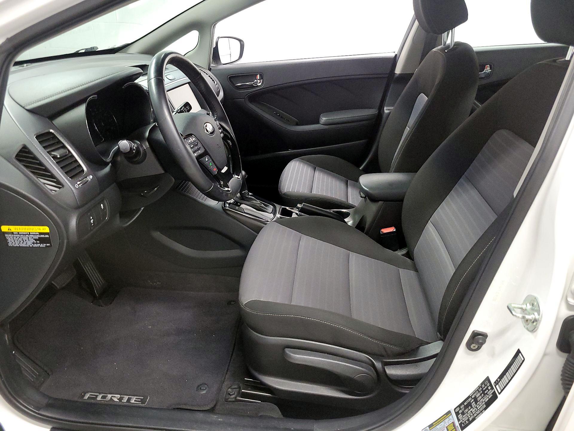 Thumbnail: 2018 Kia Forte - 11
