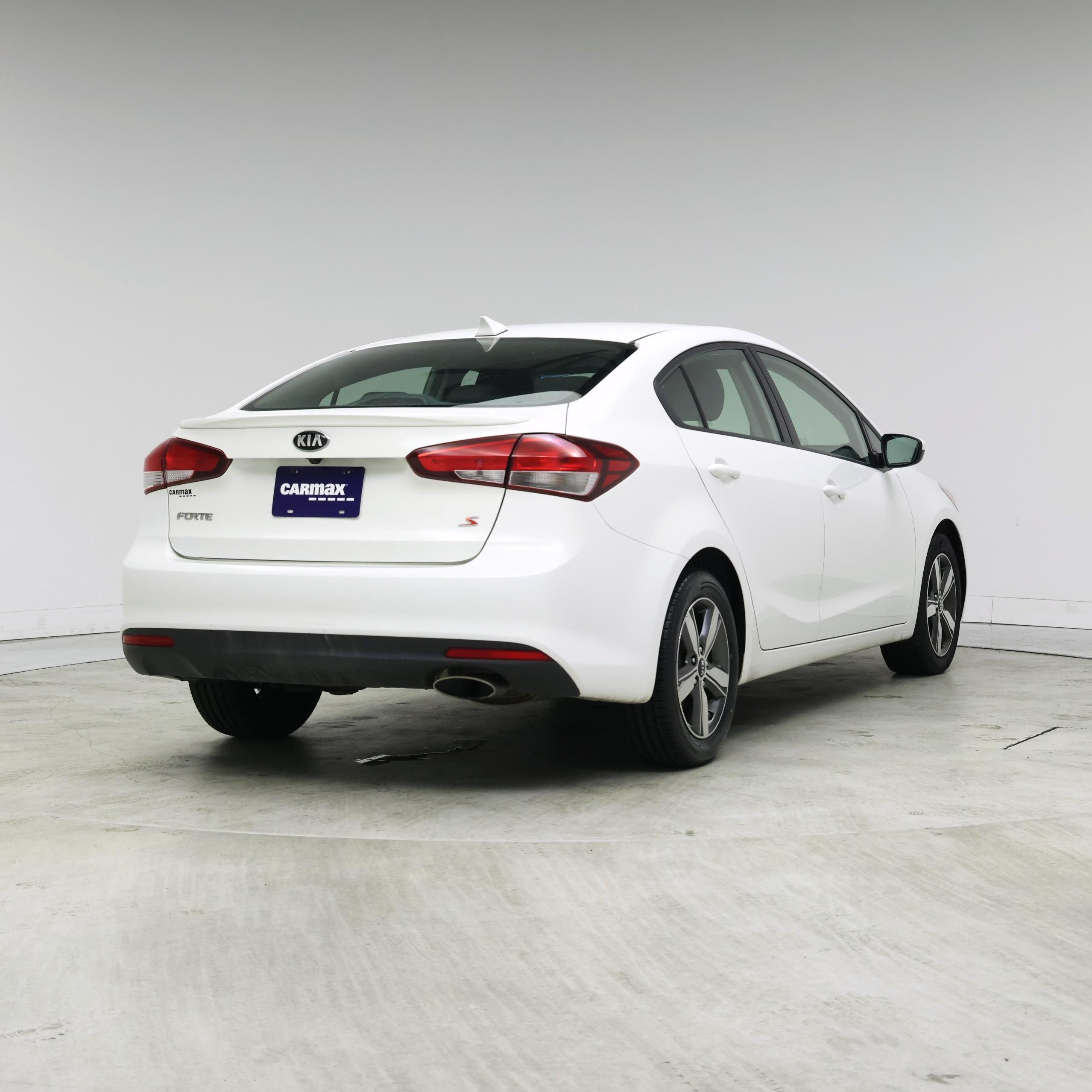 Thumbnail: 2018 Kia Forte - 8