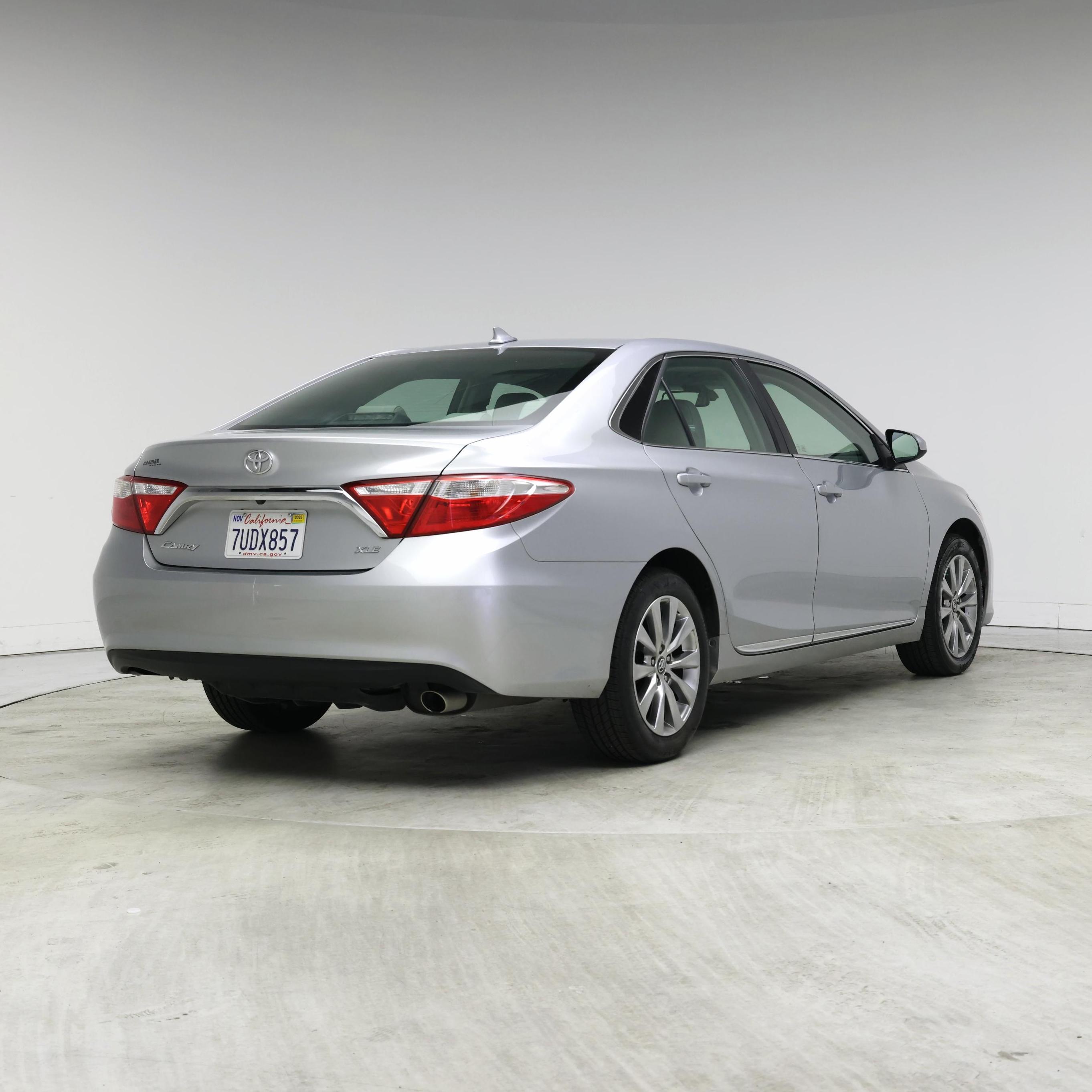 Thumbnail: 2017 Toyota Camry - 8
