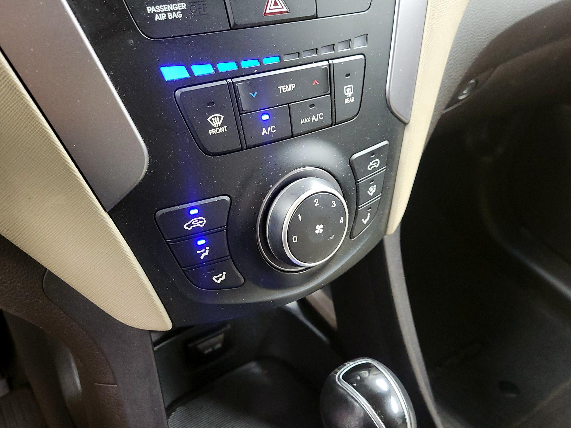 Thumbnail: 2014 Hyundai Santa Fe - 16