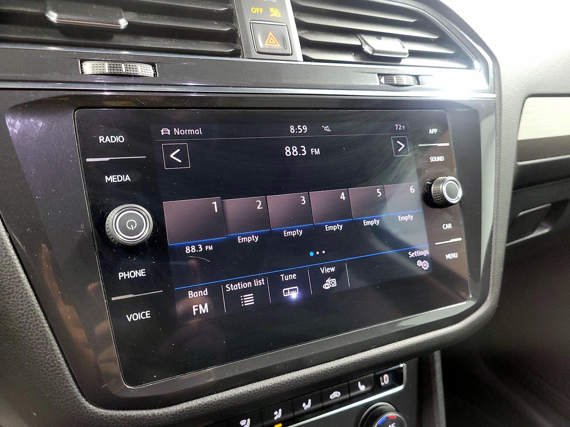 Thumbnail: 2018 Volkswagen Tiguan - 15