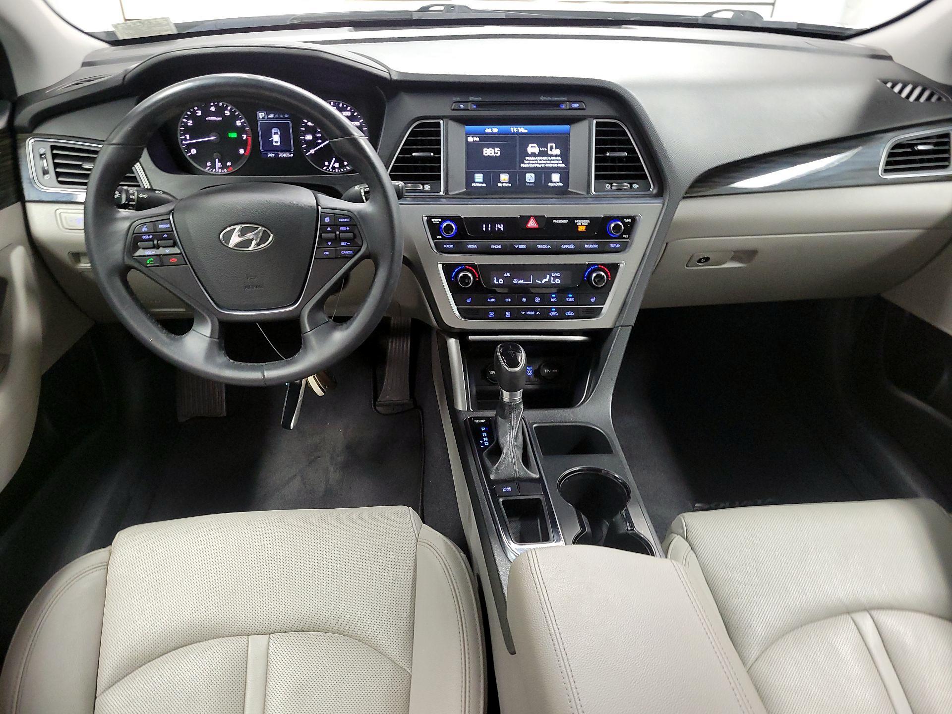 Thumbnail: 2017 Hyundai Sonata - 9