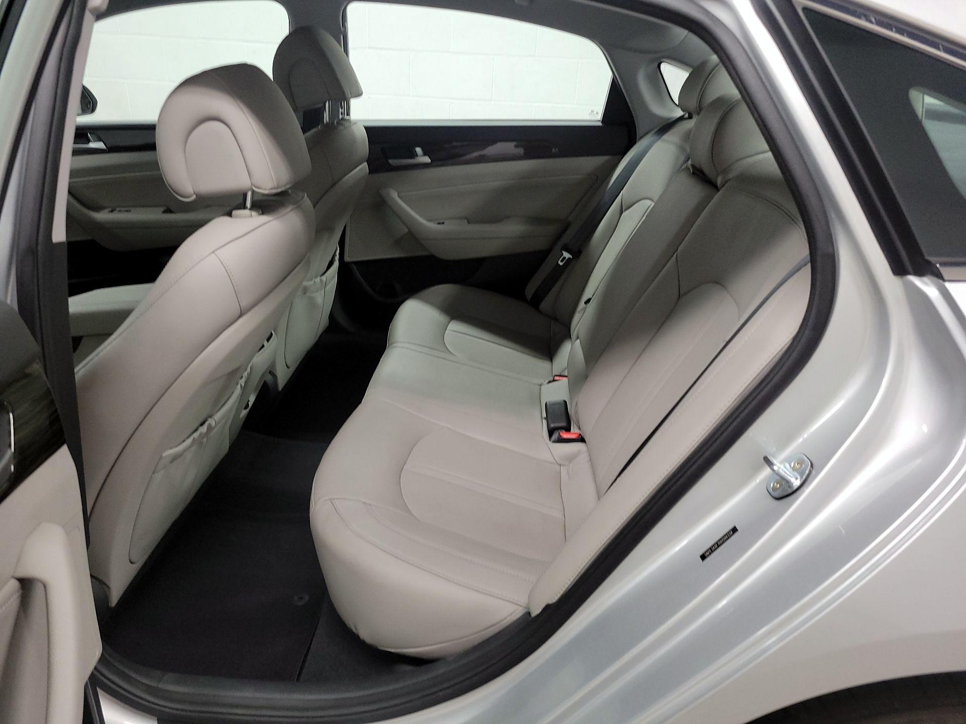 Thumbnail: 2017 Hyundai Sonata - 10