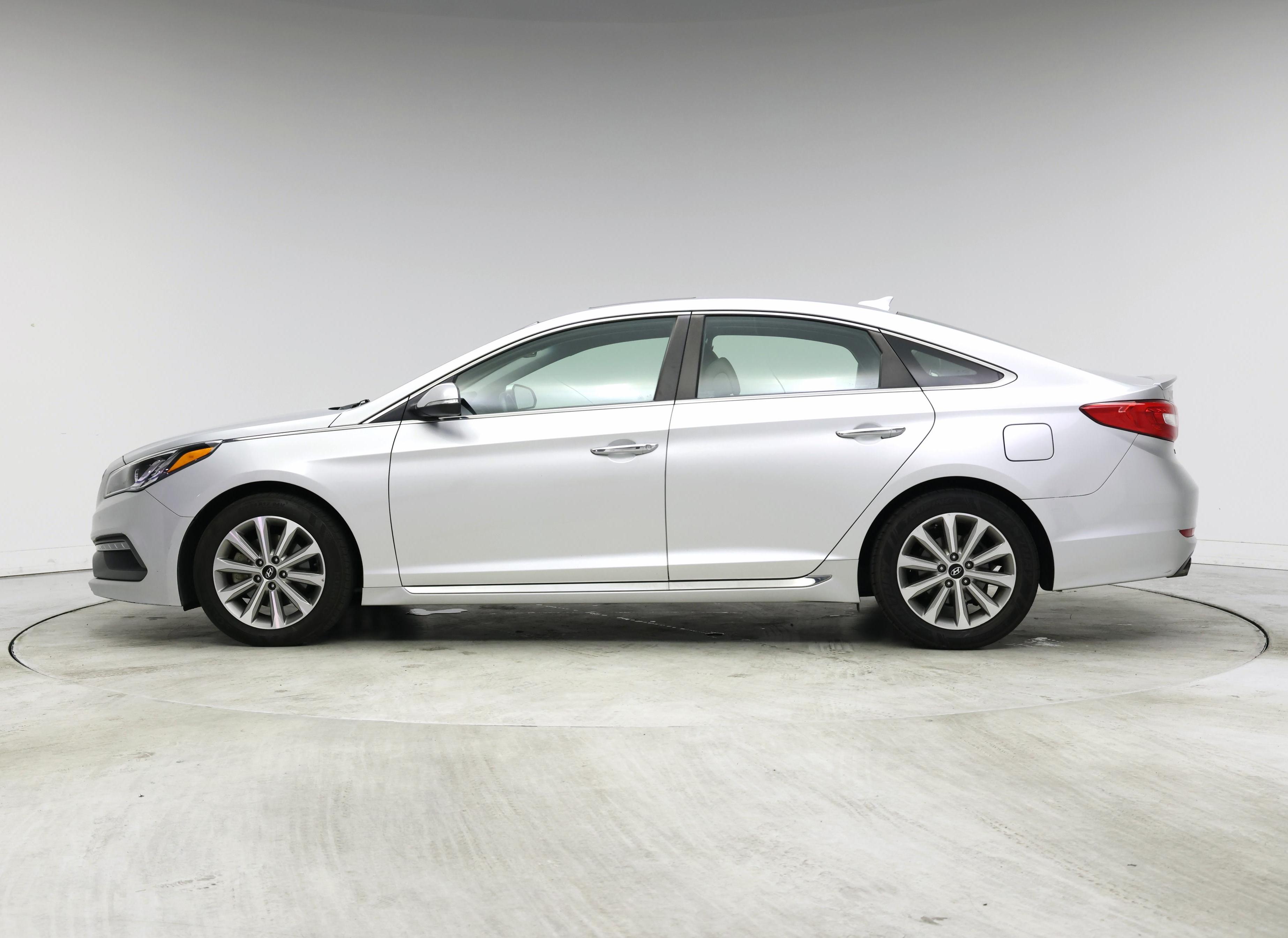 Thumbnail: 2017 Hyundai Sonata - 3
