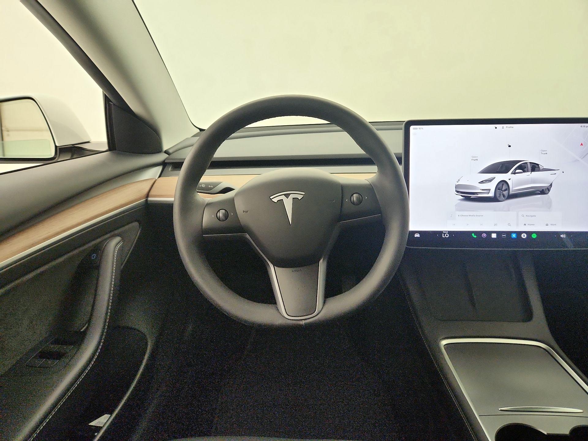 Thumbnail: 2023 Tesla Model 3 - 10