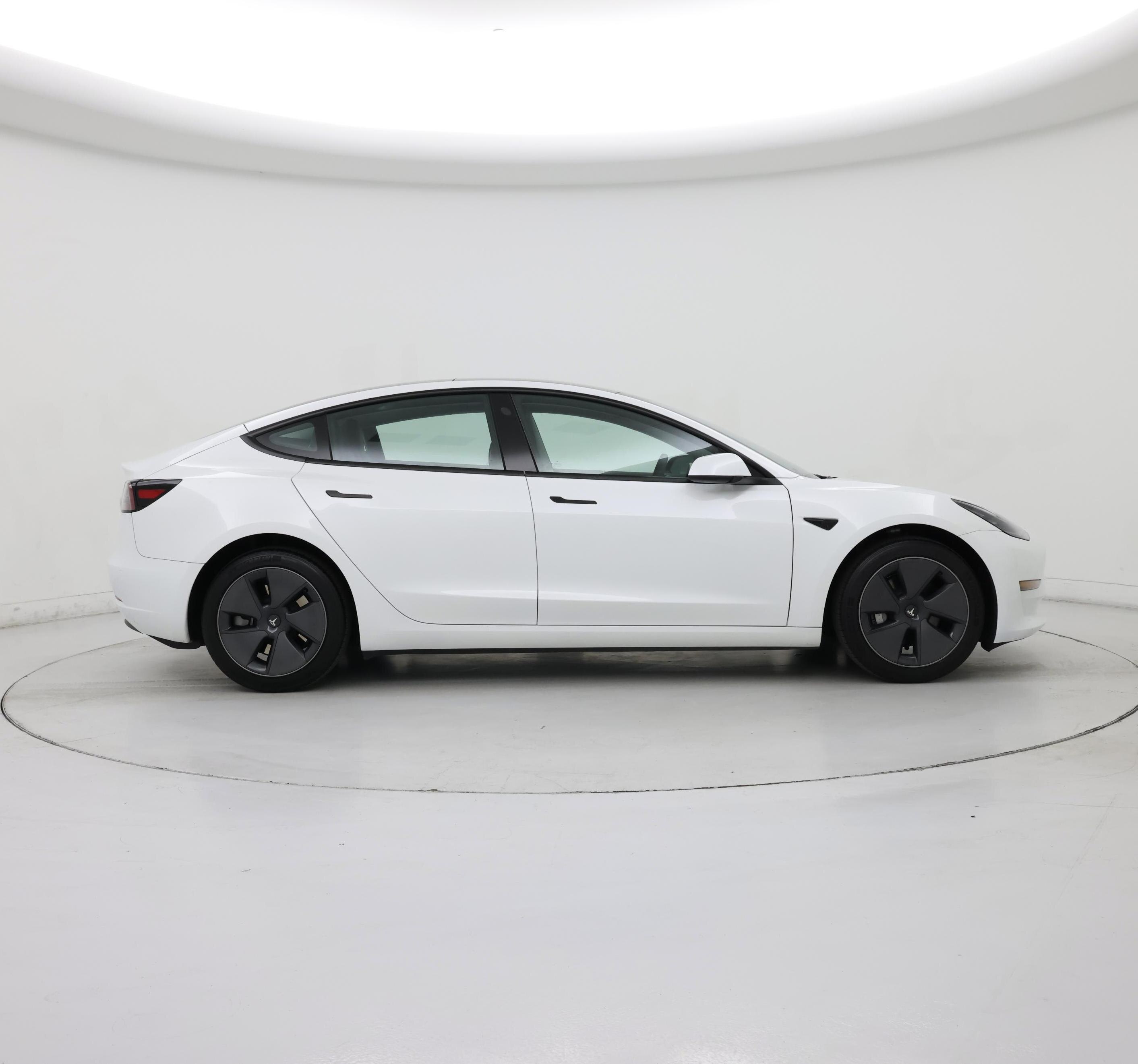 Thumbnail: 2023 Tesla Model 3 - 7