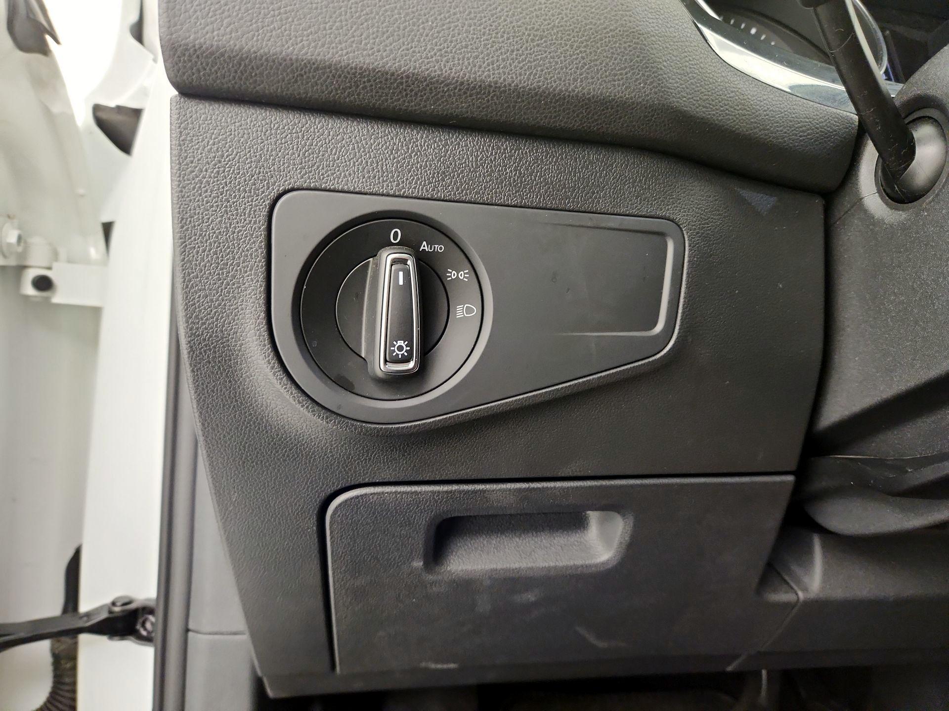Thumbnail: 2021 Volkswagen Tiguan - 13