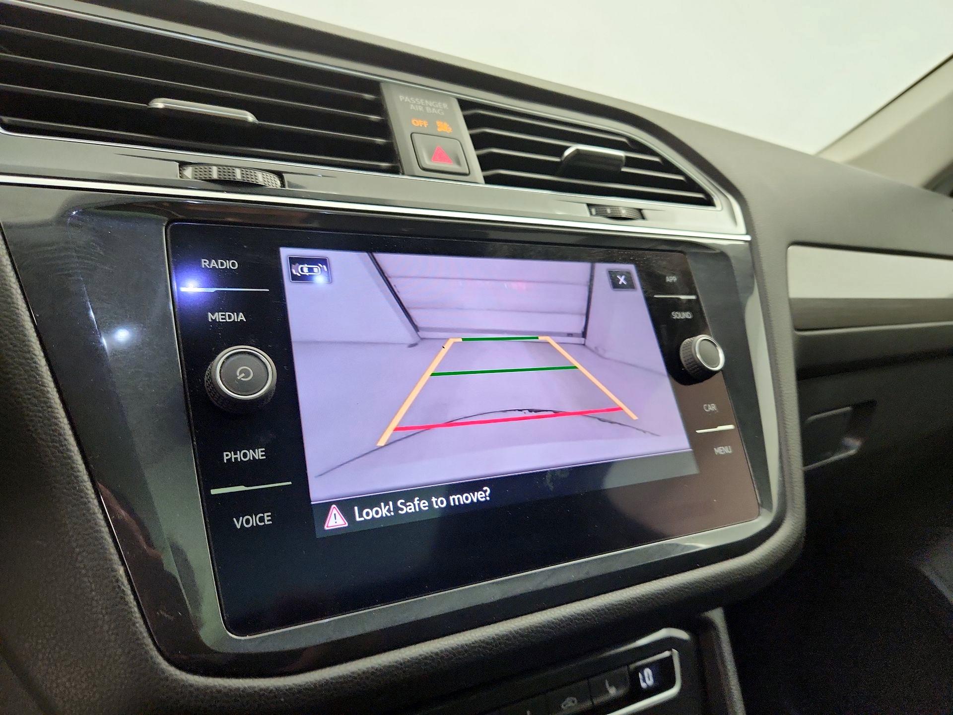 Thumbnail: 2021 Volkswagen Tiguan - 14