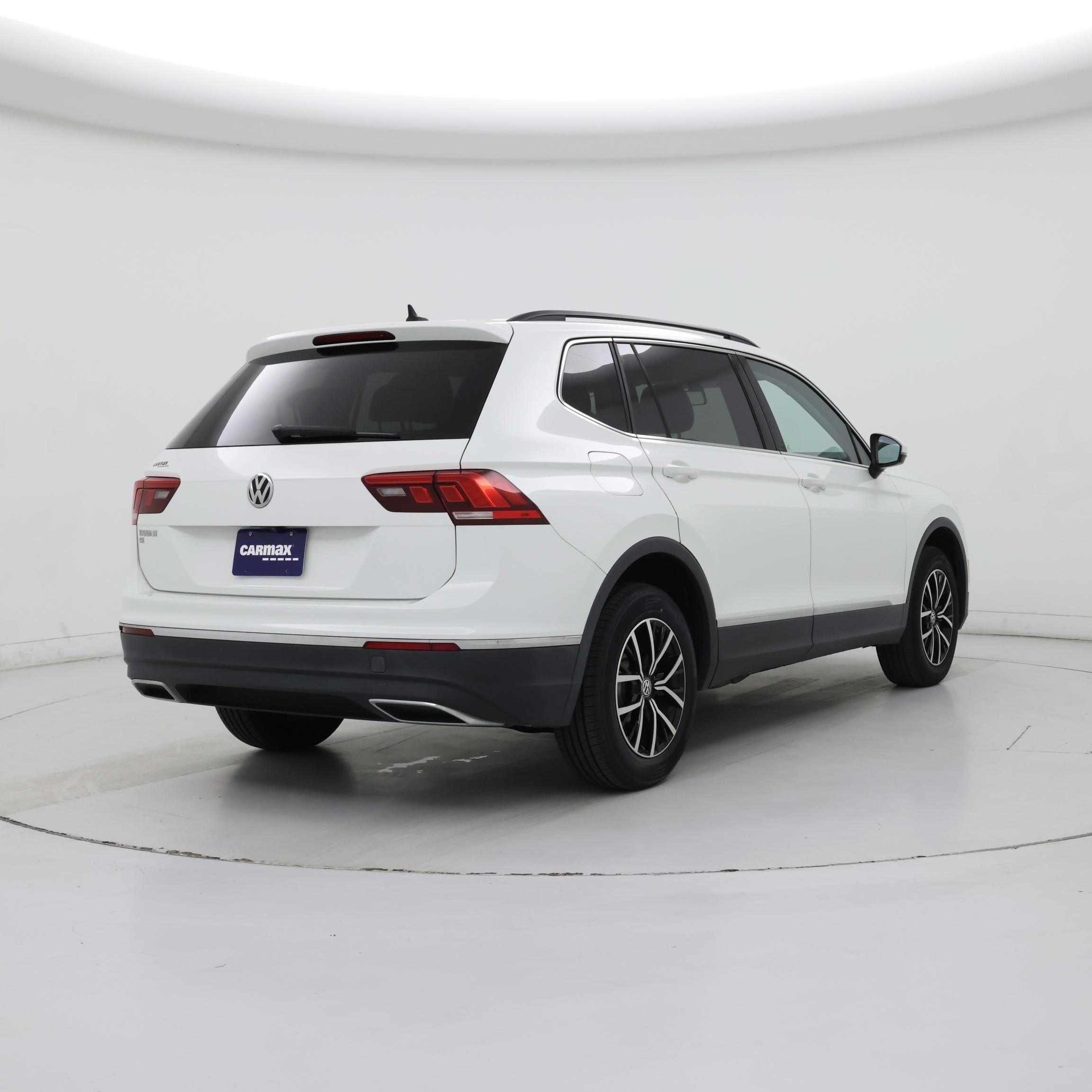 Thumbnail: 2021 Volkswagen Tiguan - 8