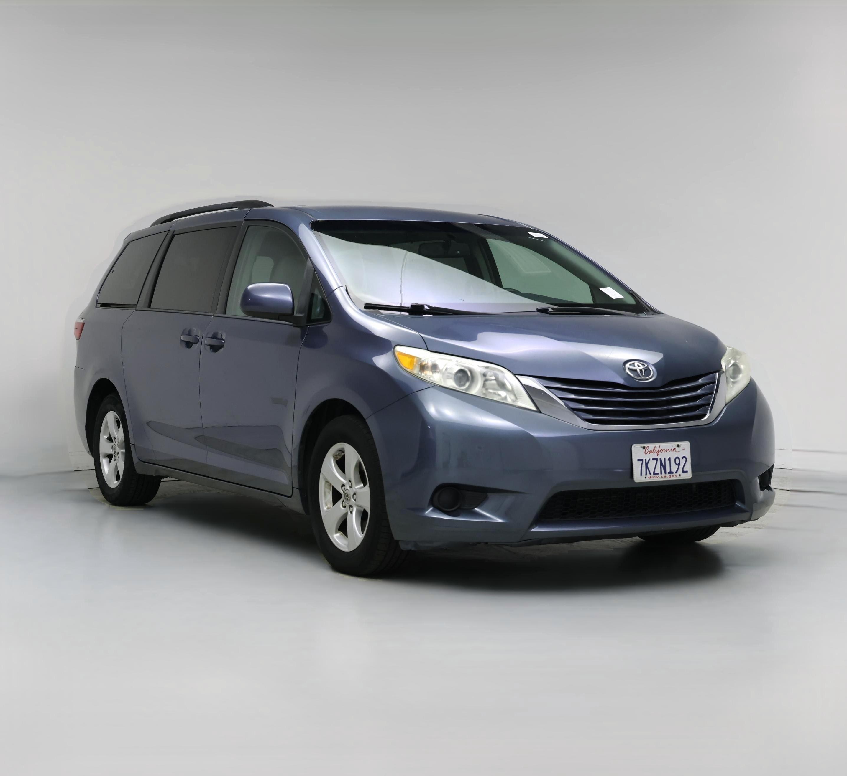 Thumbnail: 2015 Toyota Sienna - 1