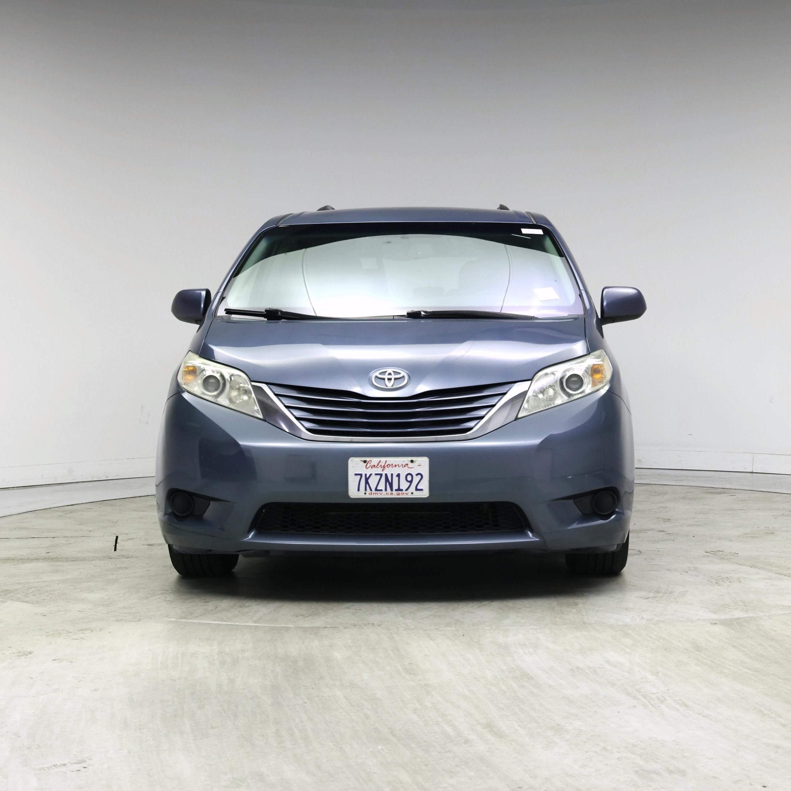 Thumbnail: 2015 Toyota Sienna - 5