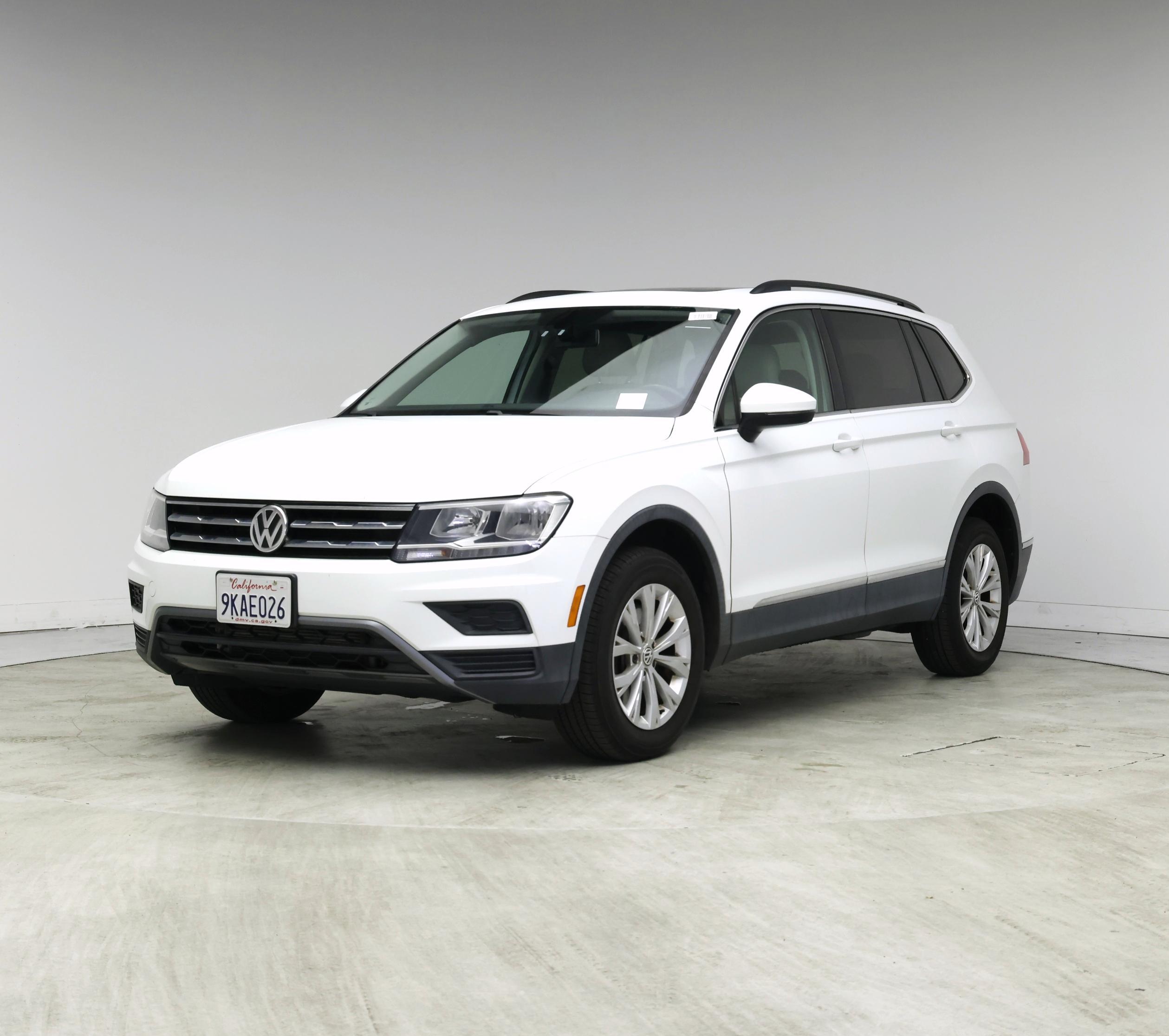 Thumbnail: 2018 Volkswagen Tiguan - 4