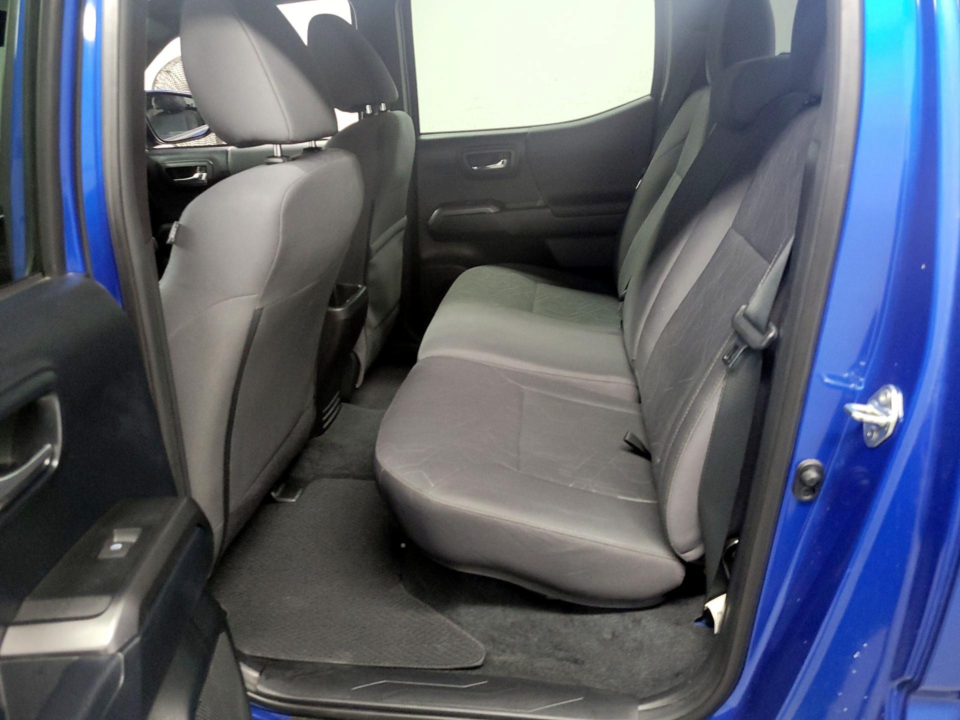 Thumbnail: 2016 Toyota Tacoma - 19