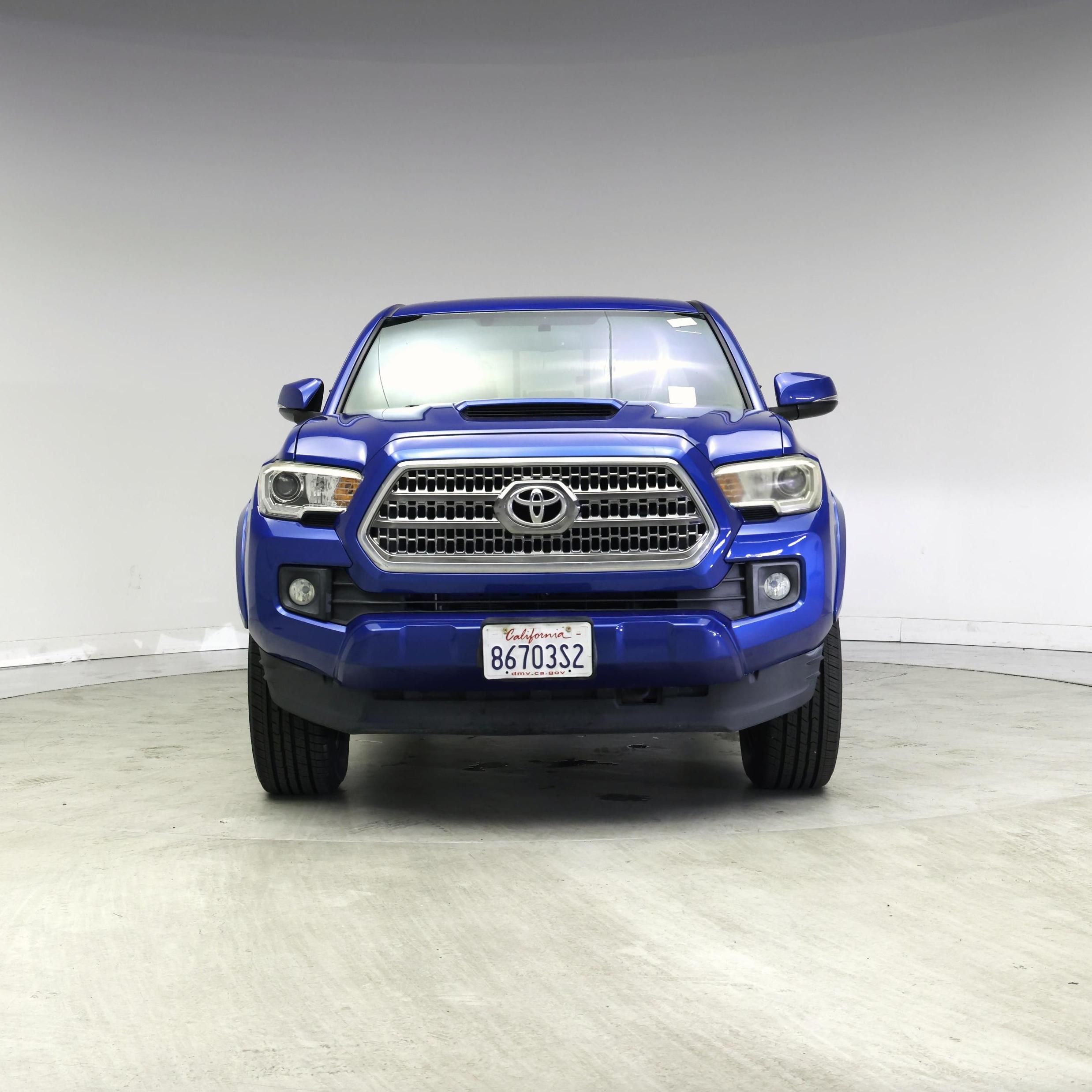 Thumbnail: 2016 Toyota Tacoma - 5