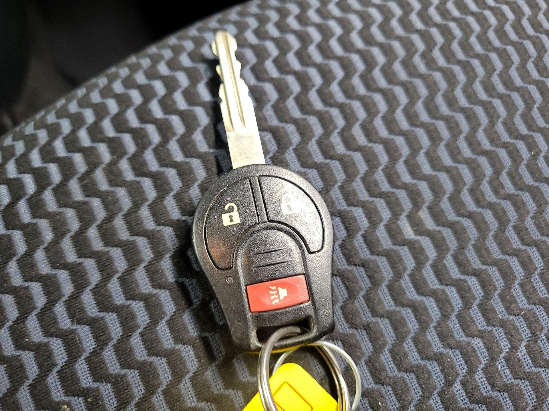 Thumbnail: 2017 Nissan Versa Note - 19