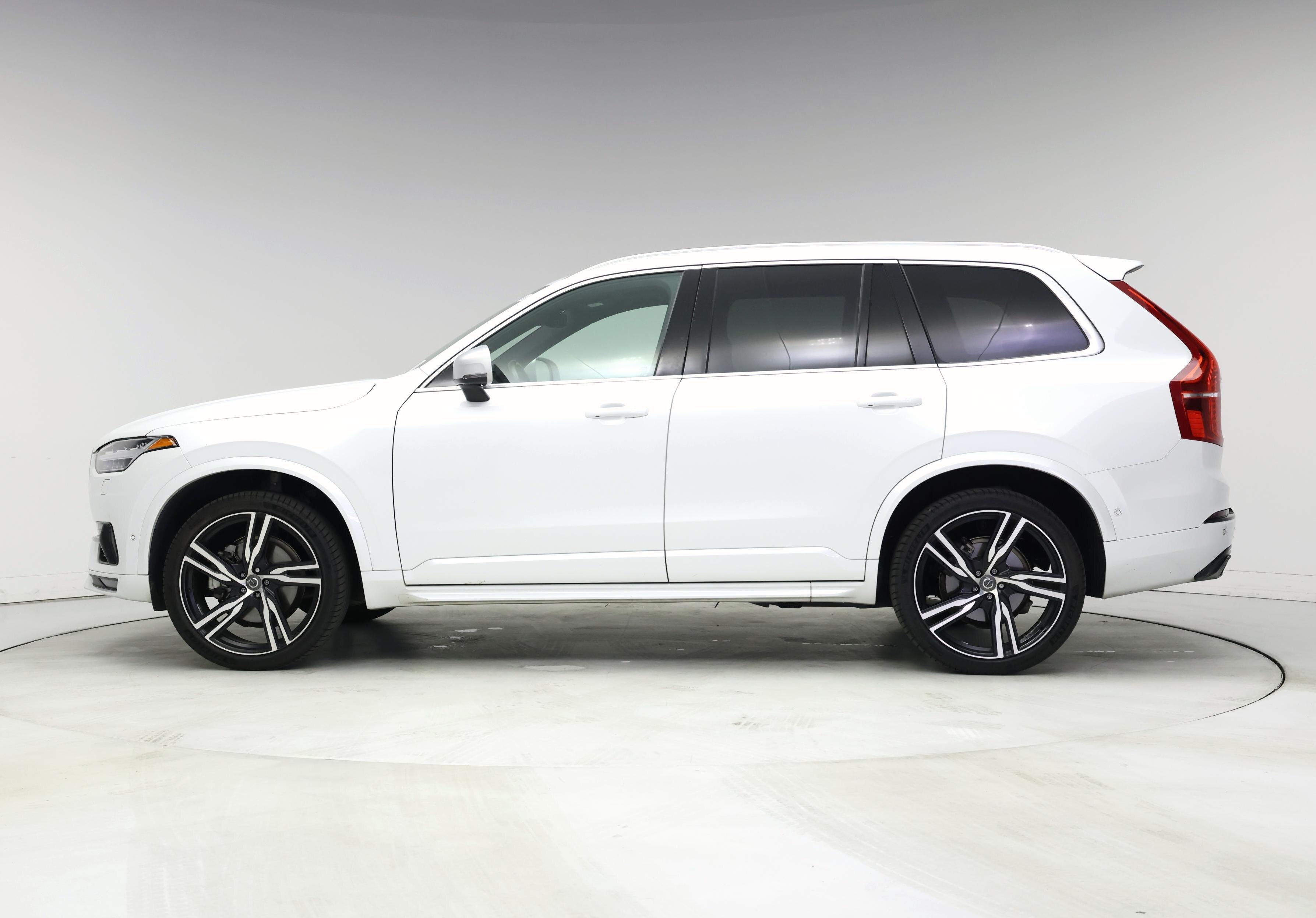 Thumbnail: 2018 Volvo XC90 - 3