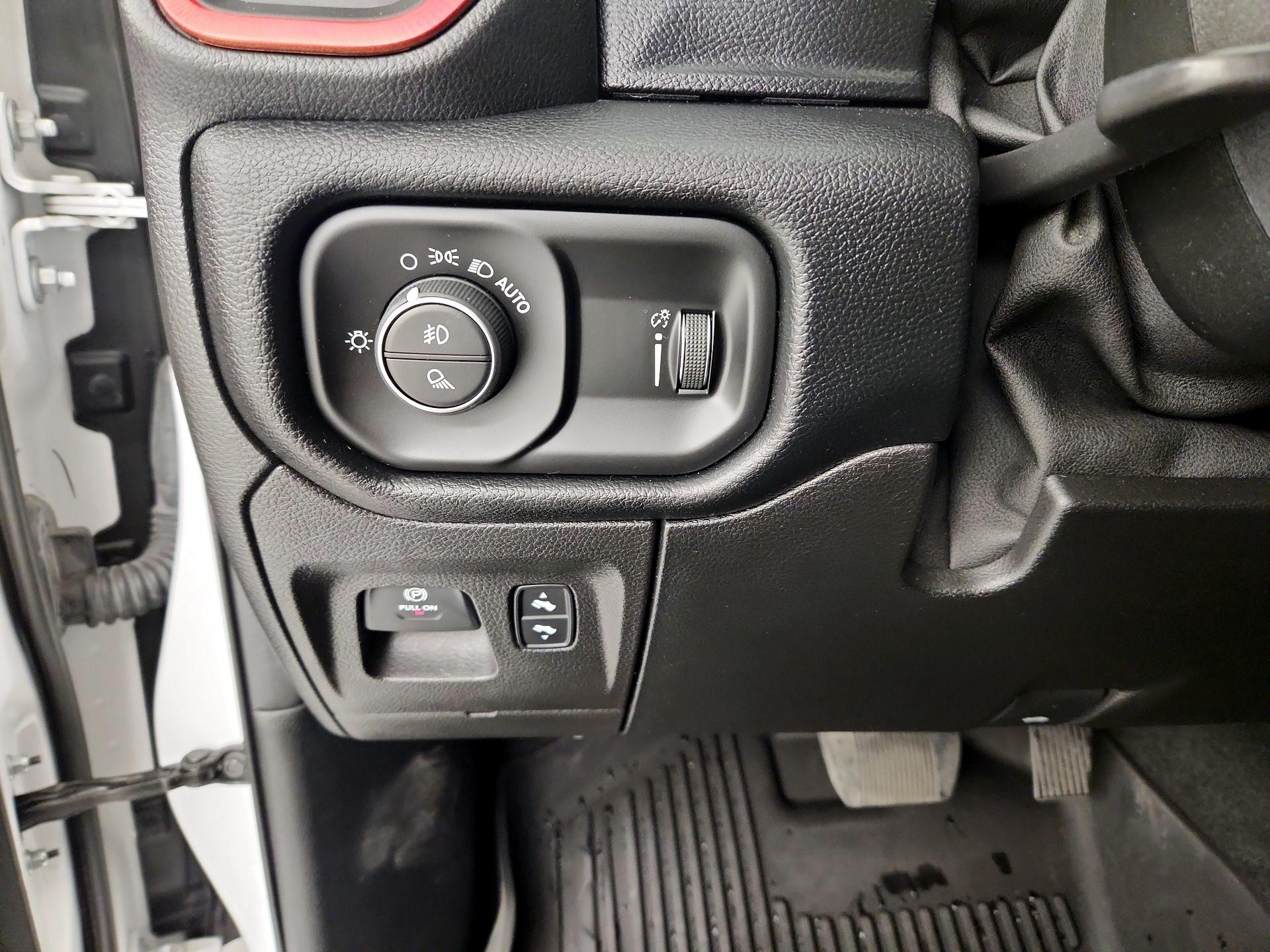 Thumbnail: 2021 RAM 1500 - 13