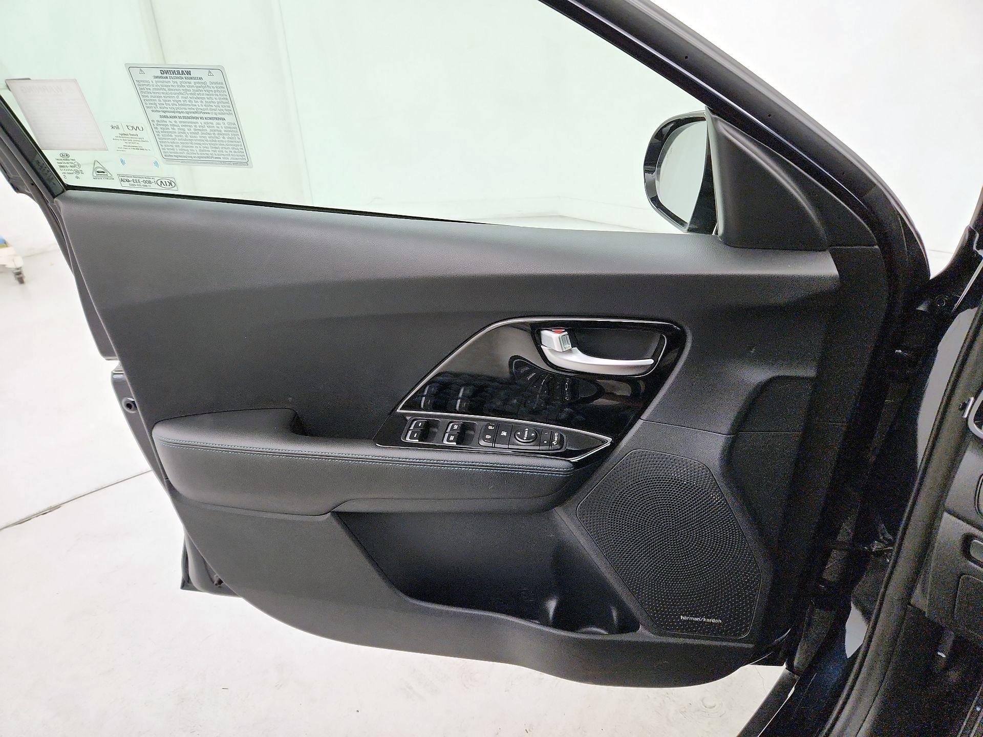 Thumbnail: 2019 Kia Niro - 12
