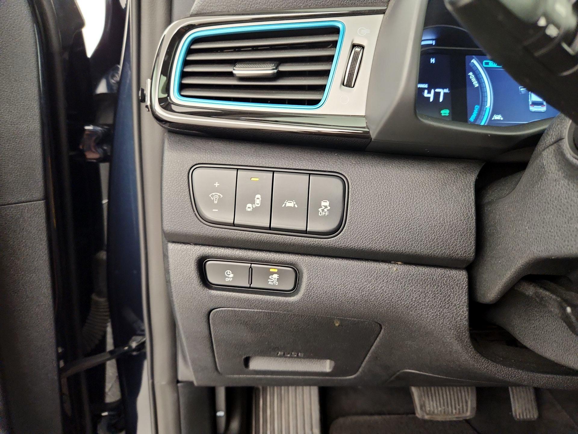Thumbnail: 2019 Kia Niro - 13