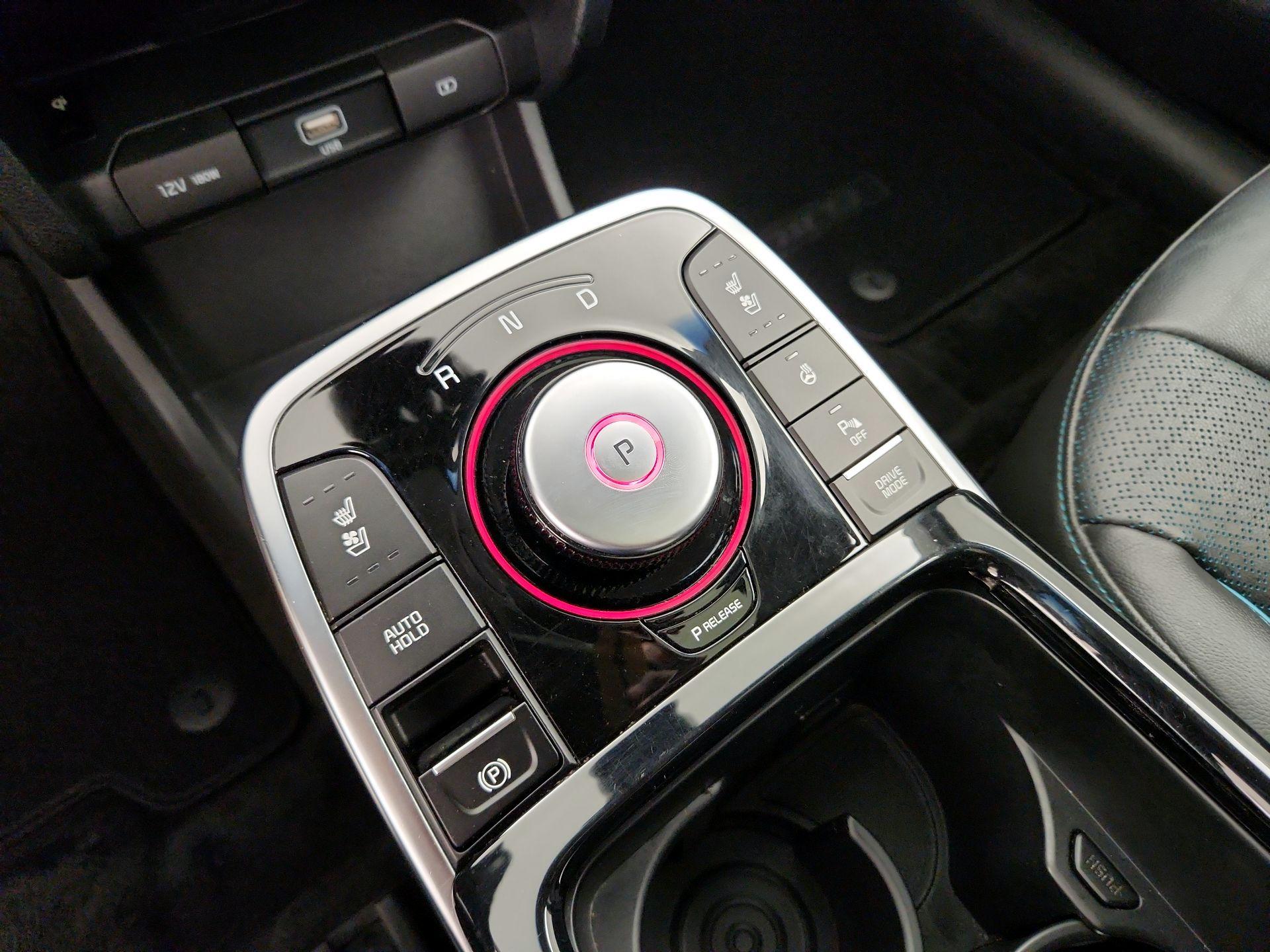Thumbnail: 2019 Kia Niro - 18