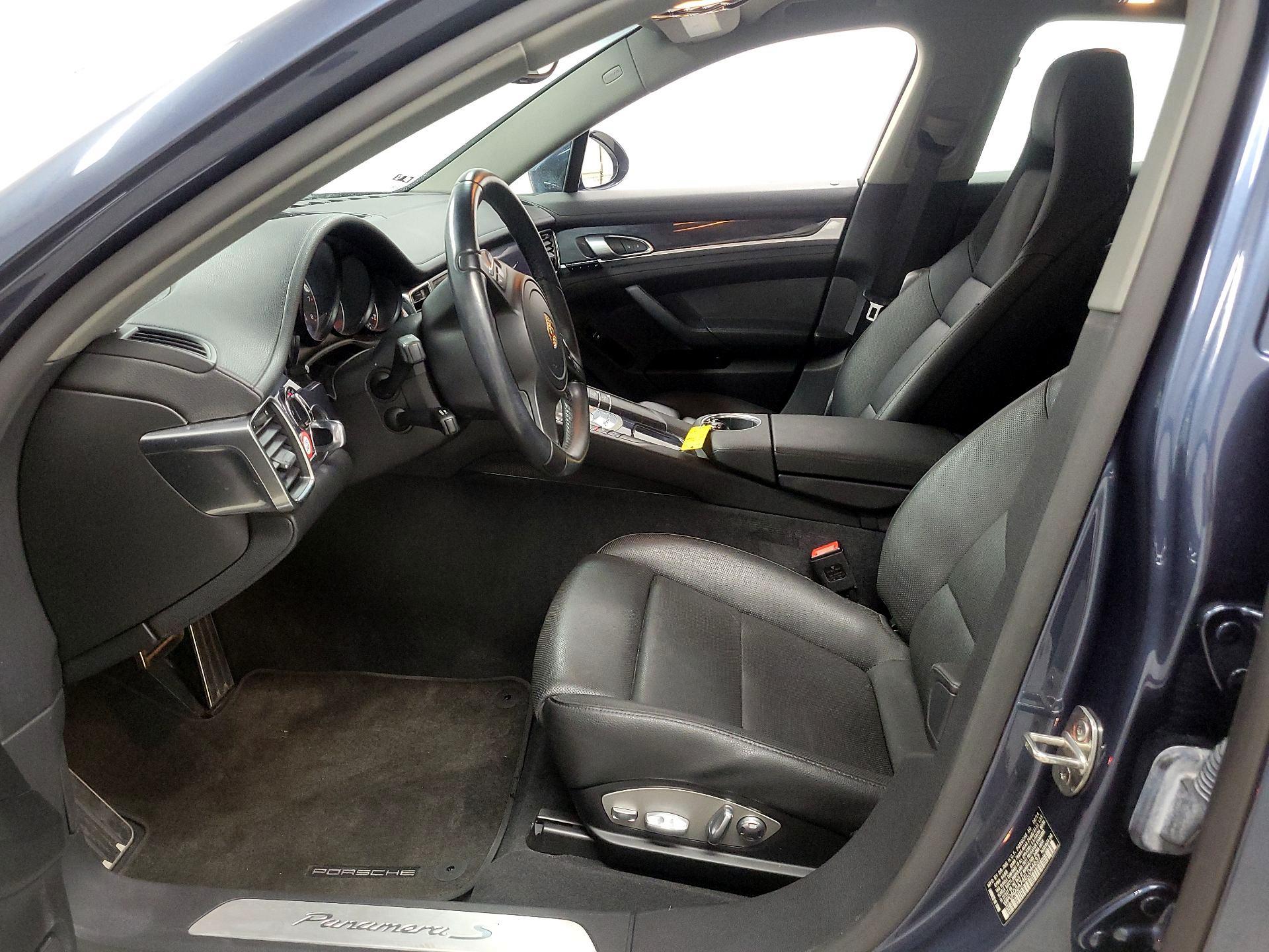 Thumbnail: 2014 Porsche Panamera - 11