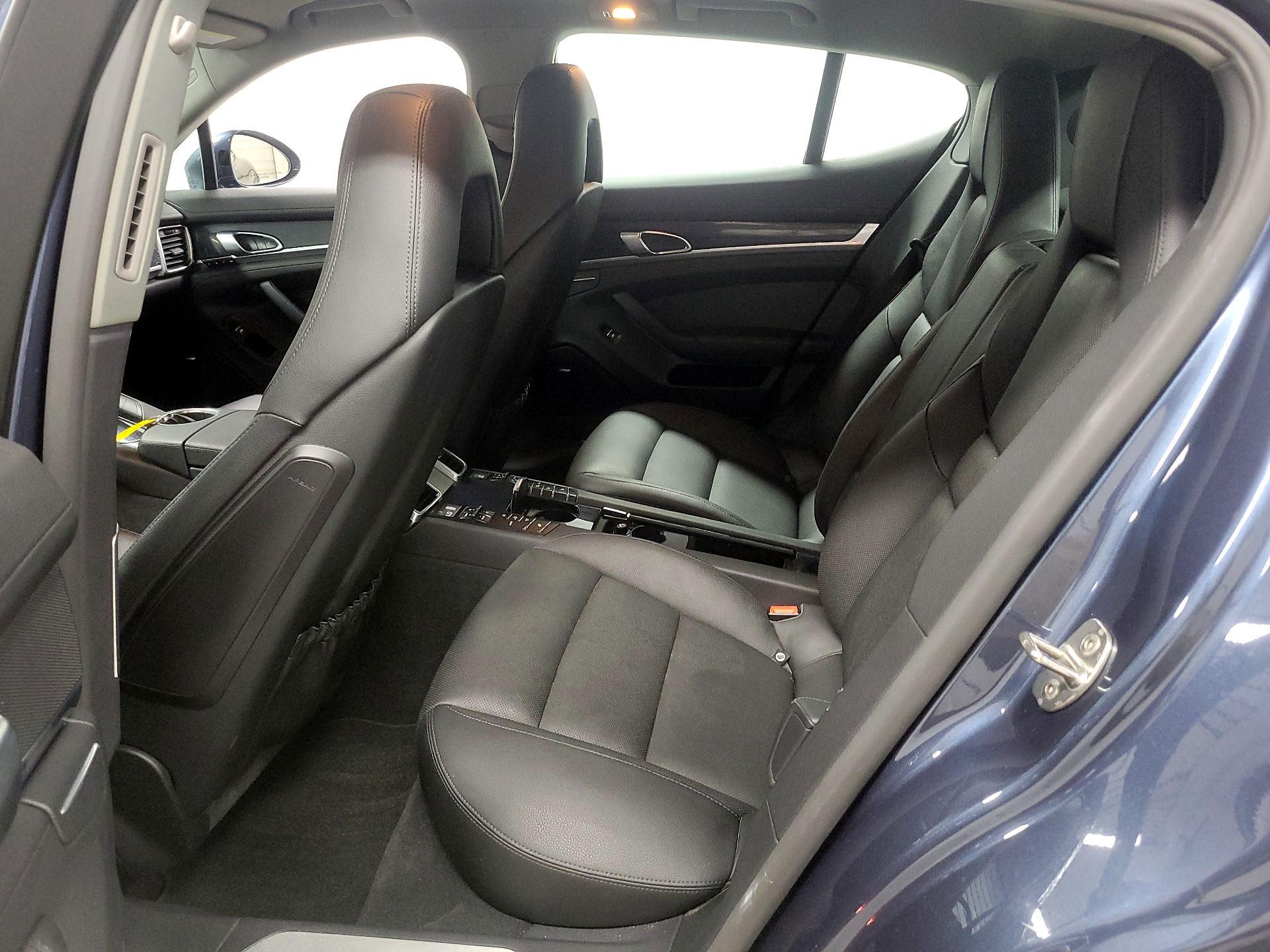 Thumbnail: 2014 Porsche Panamera - 17