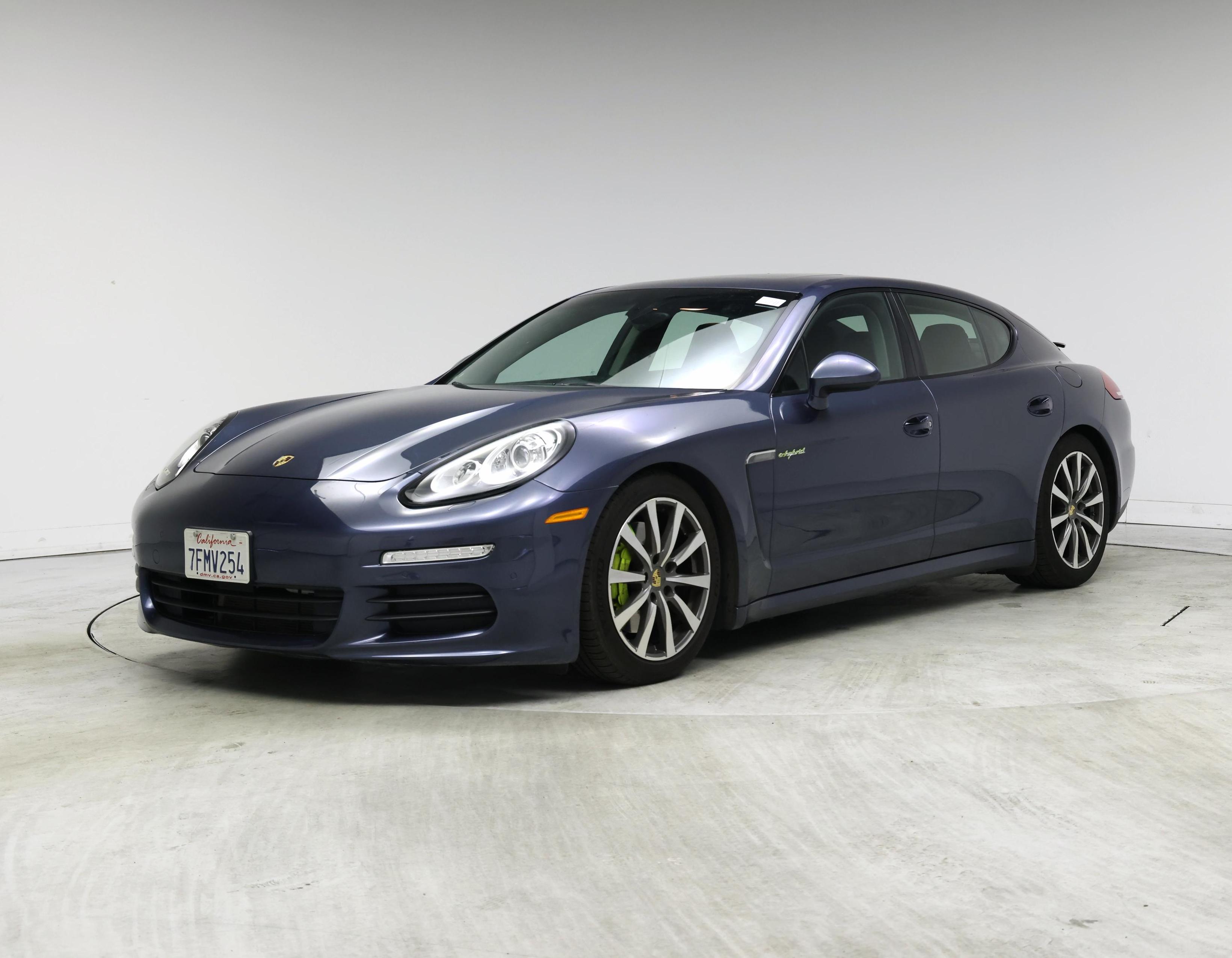 Thumbnail: 2014 Porsche Panamera - 4