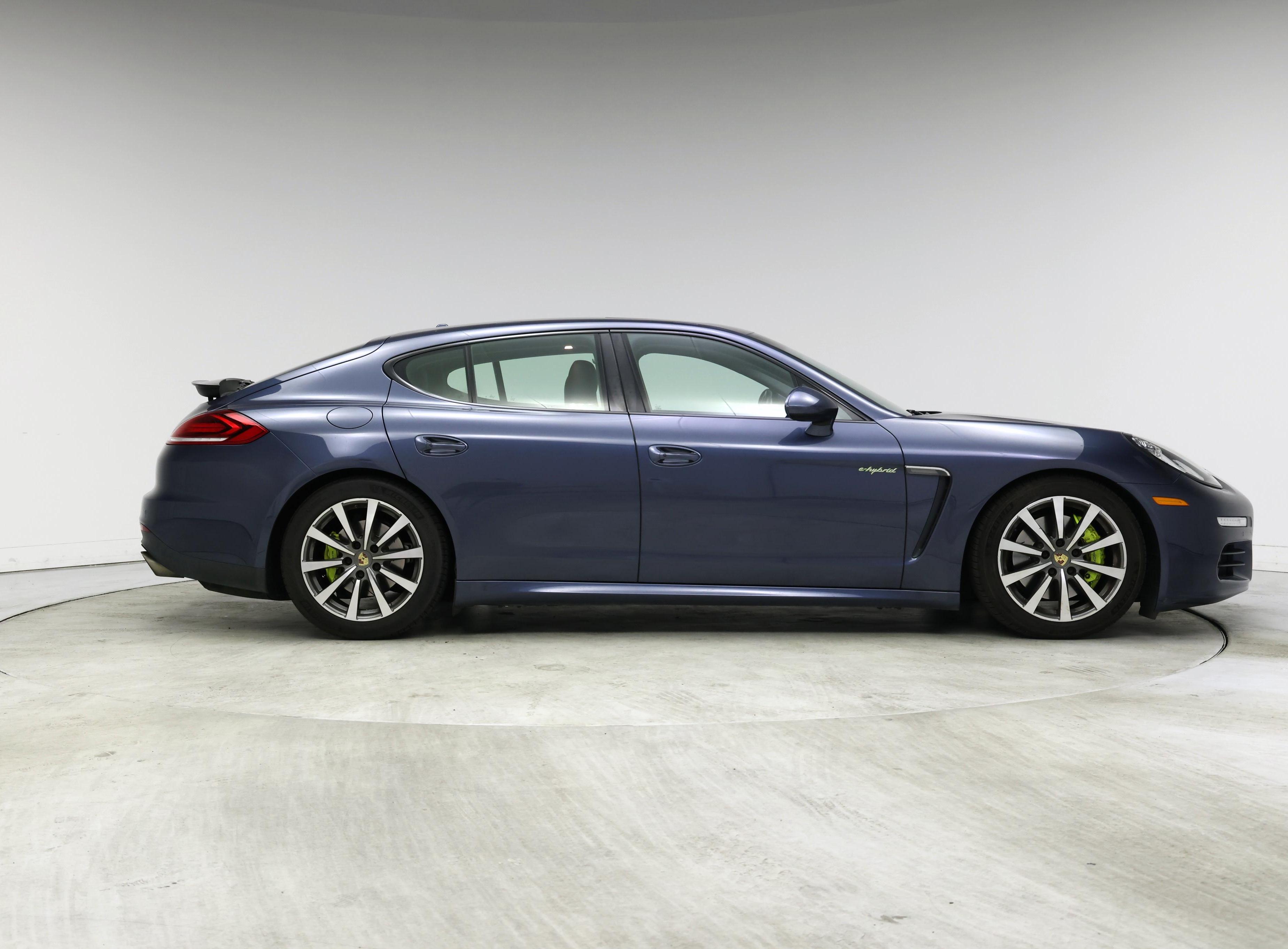 Thumbnail: 2014 Porsche Panamera - 7