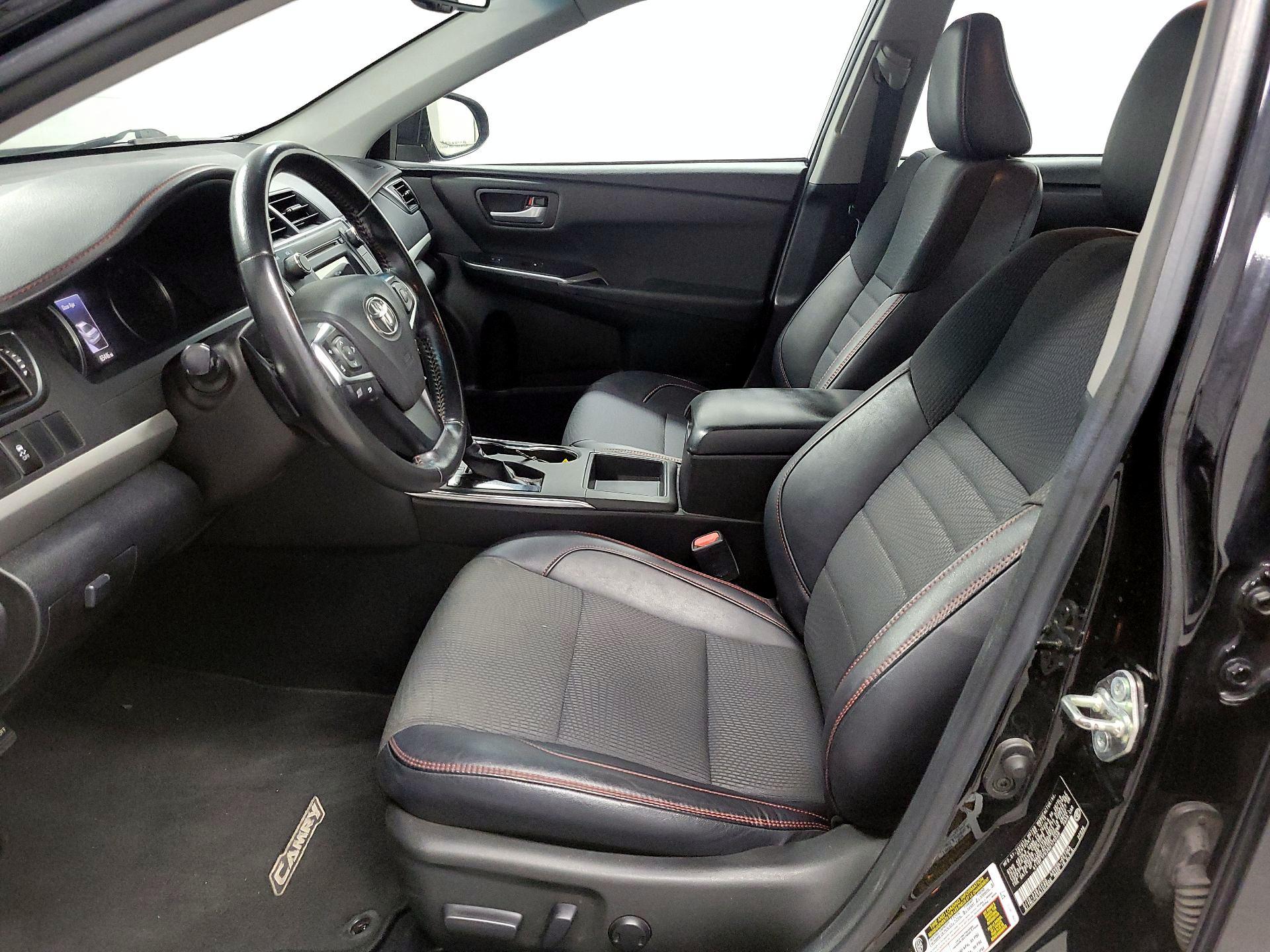 Thumbnail: 2016 Toyota Camry - 11