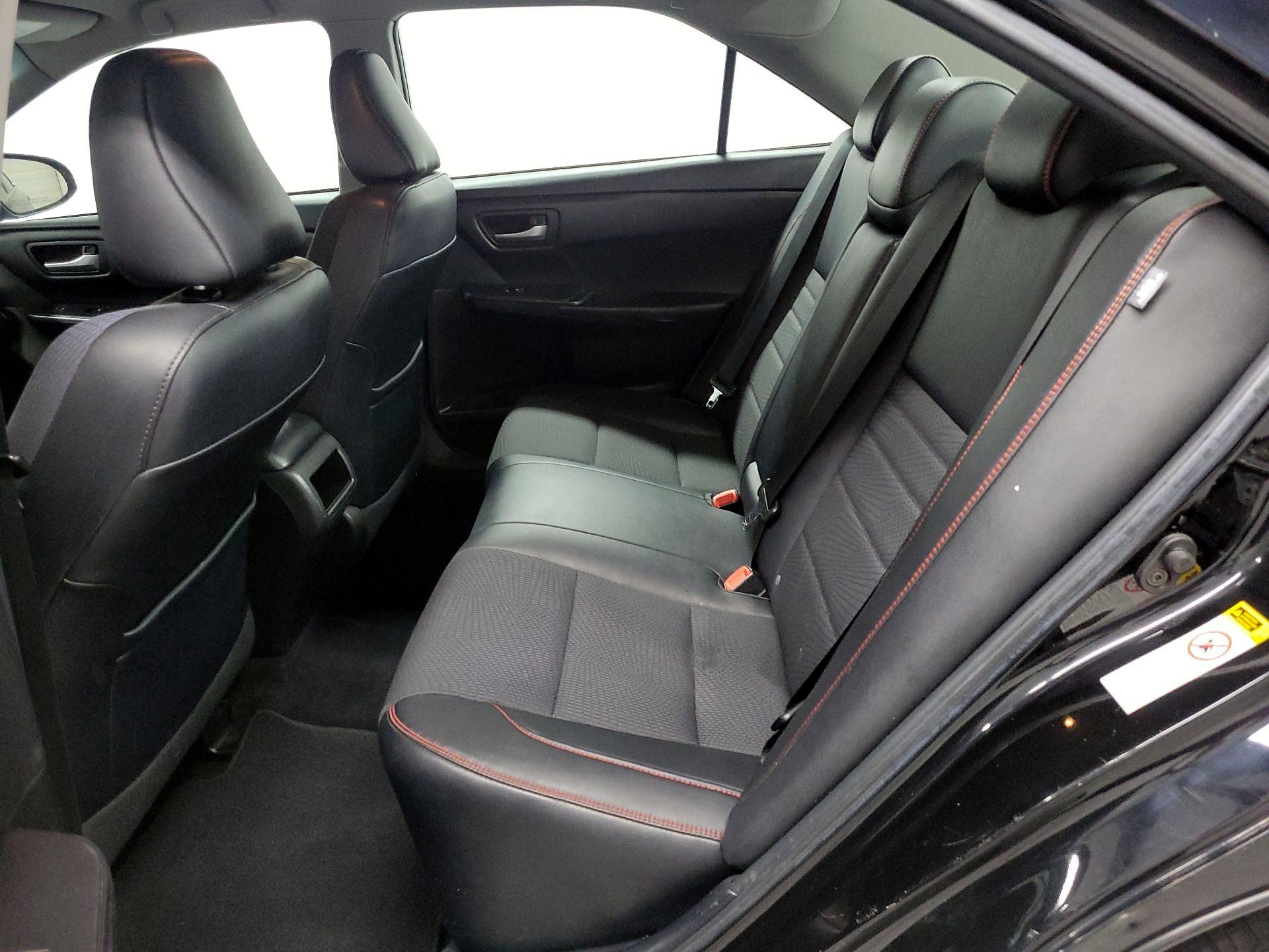 Thumbnail: 2016 Toyota Camry - 16