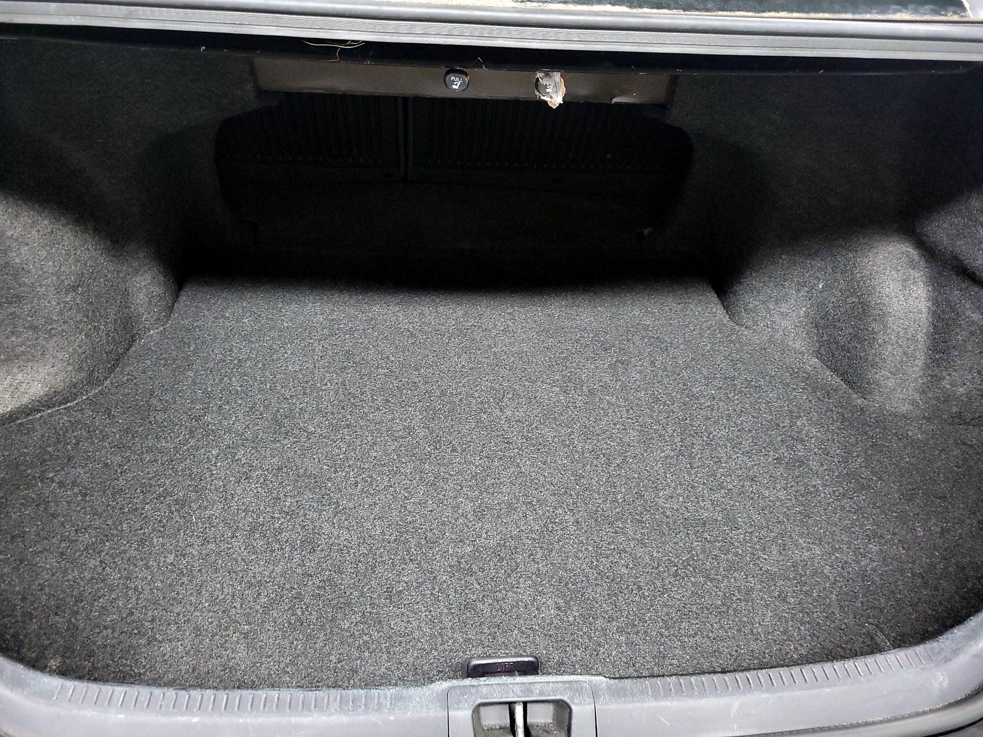 Thumbnail: 2016 Toyota Camry - 17