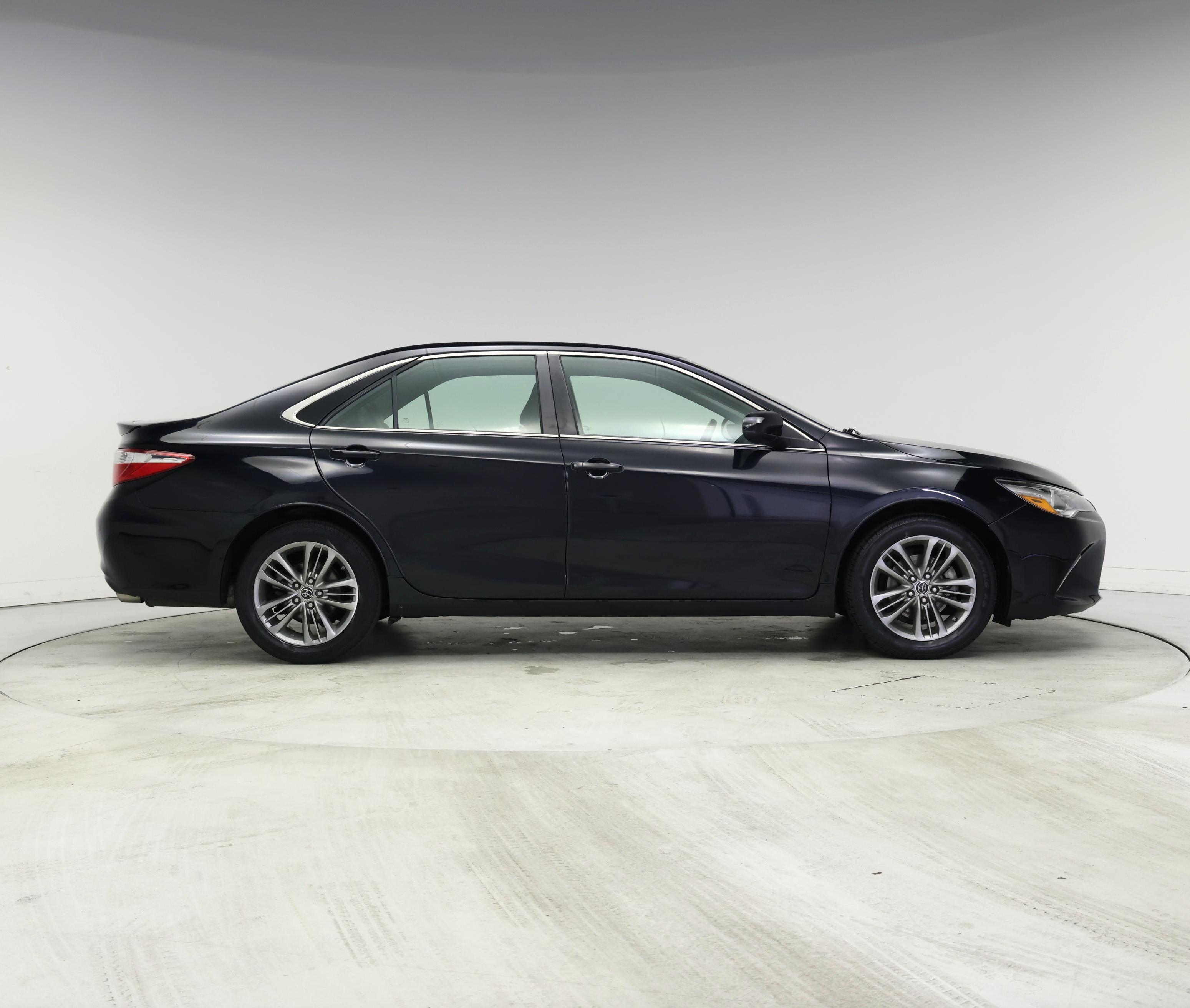 Thumbnail: 2016 Toyota Camry - 7
