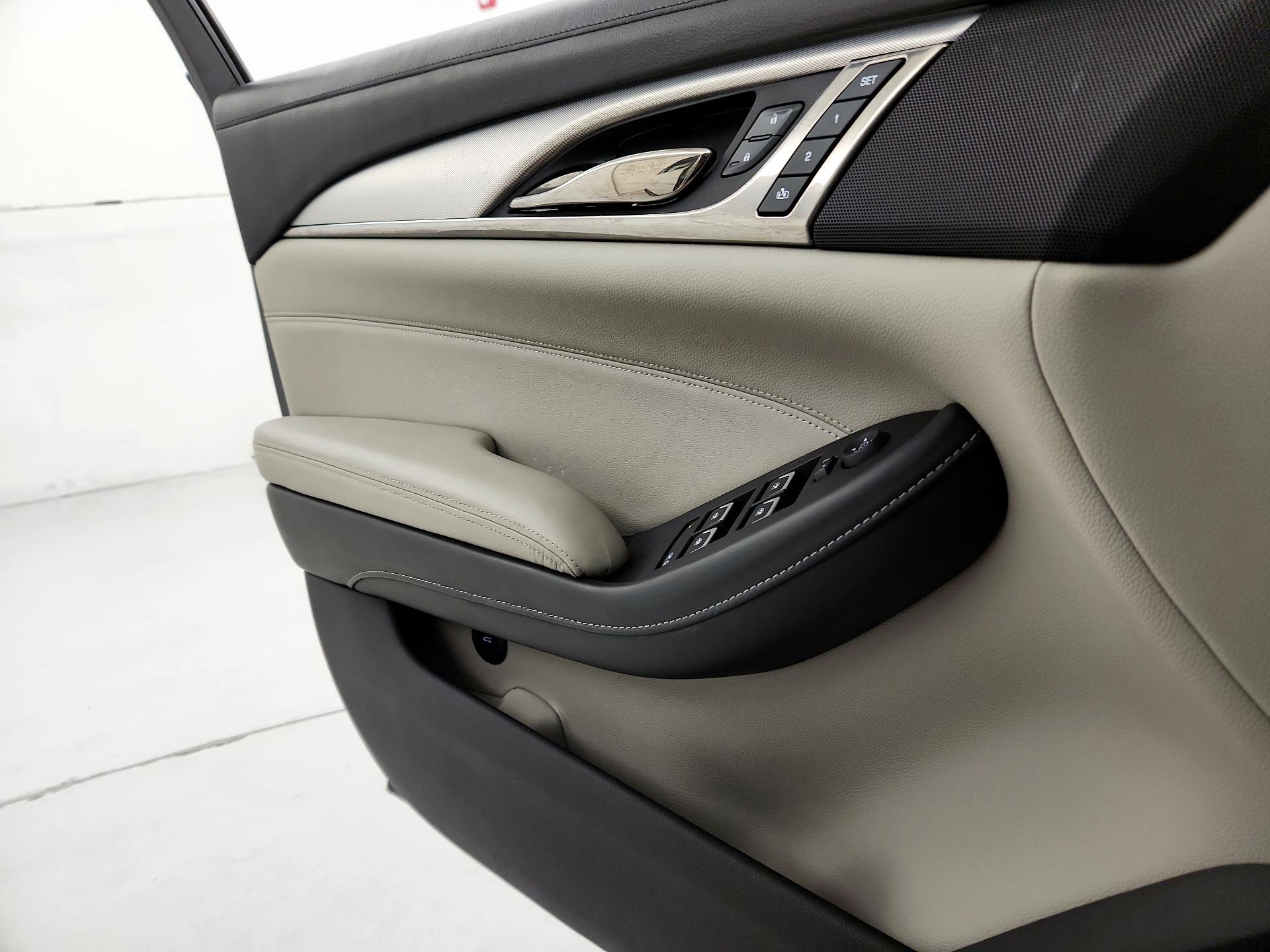 Thumbnail: 2019 Cadillac CTS - 12