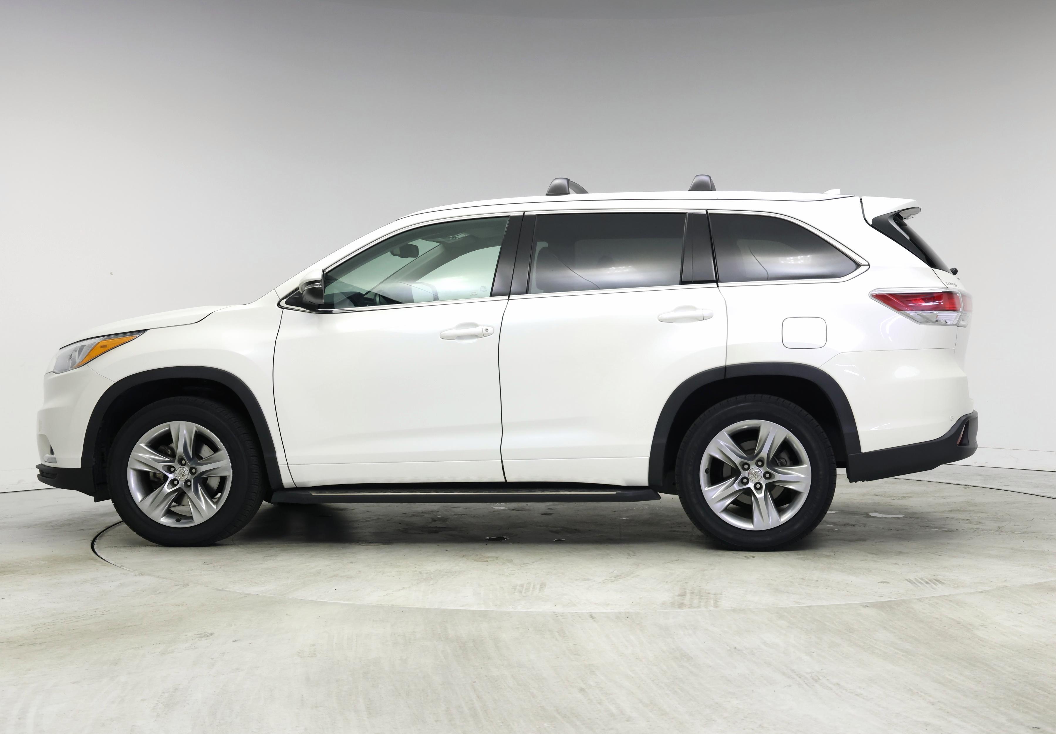 Thumbnail: 2015 Toyota Highlander - 3