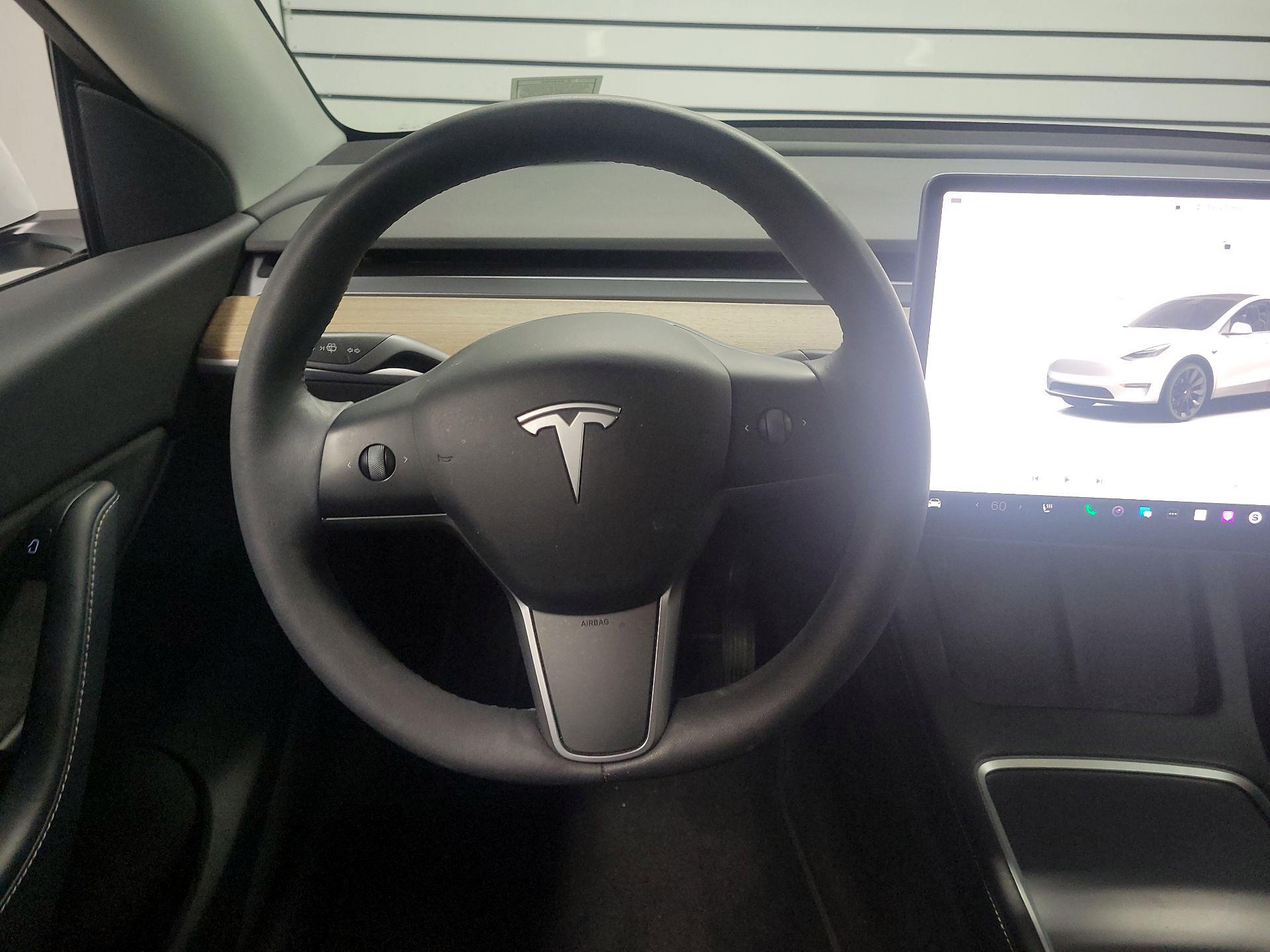 Thumbnail: 2022 Tesla Model Y - 10