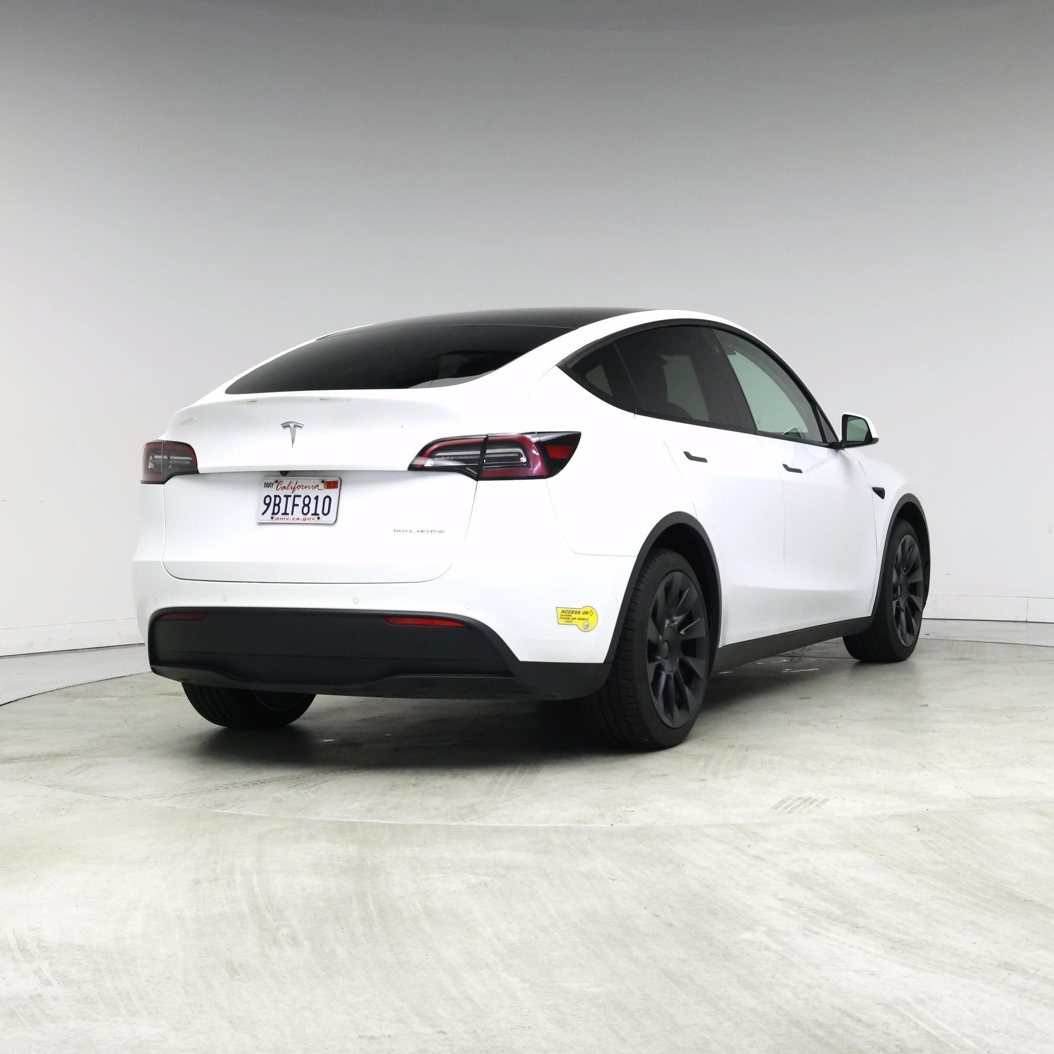 Thumbnail: 2022 Tesla Model Y - 8