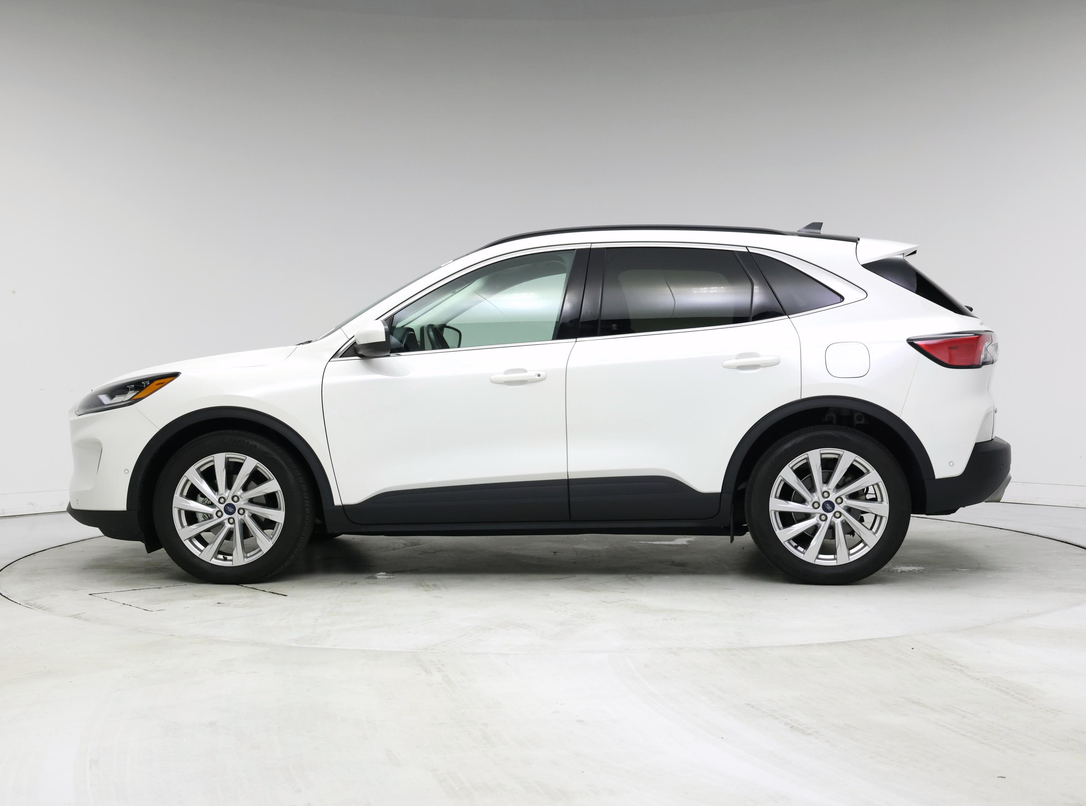 Thumbnail: 2021 Ford Escape - 3