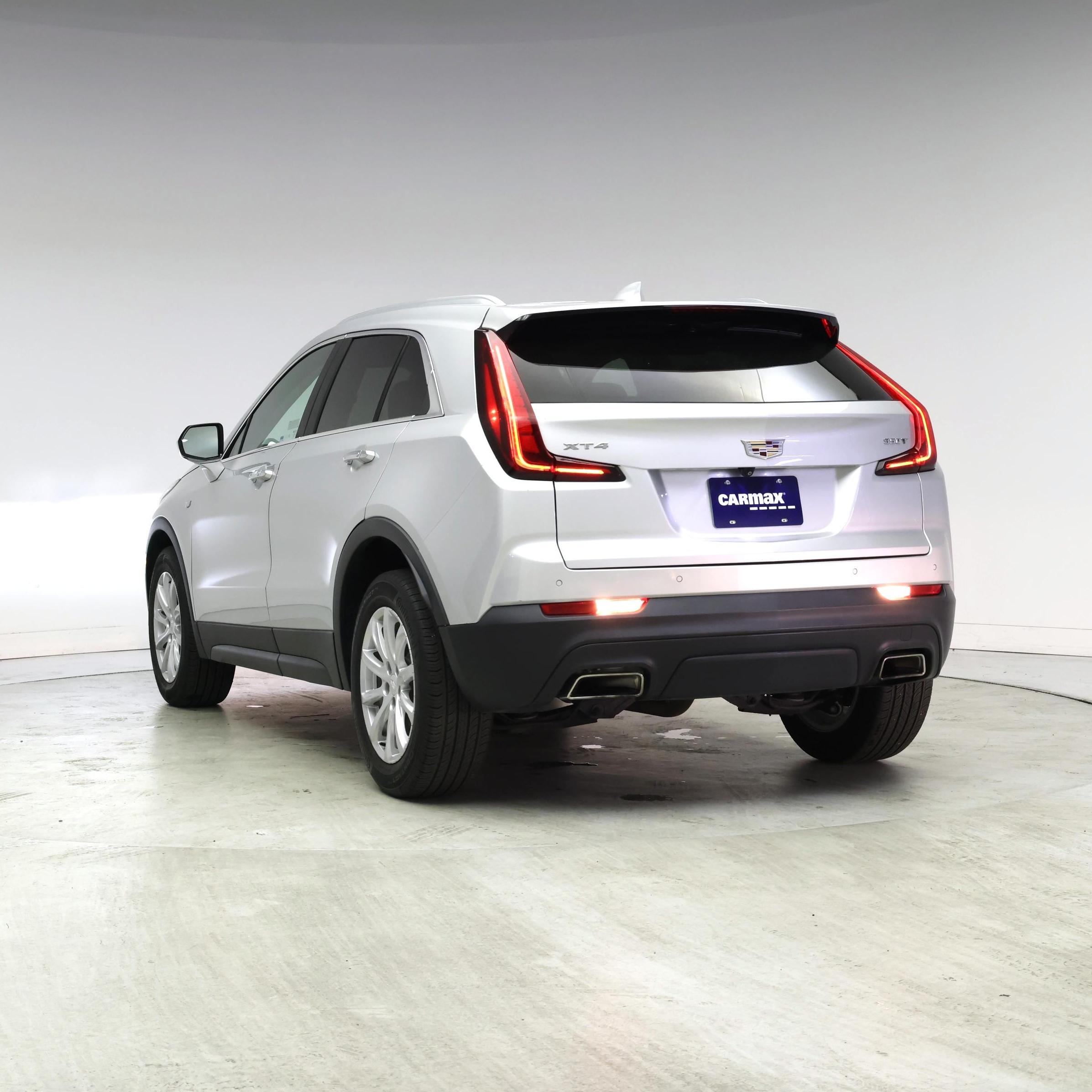 Thumbnail: 2022 Cadillac XT4 - 2