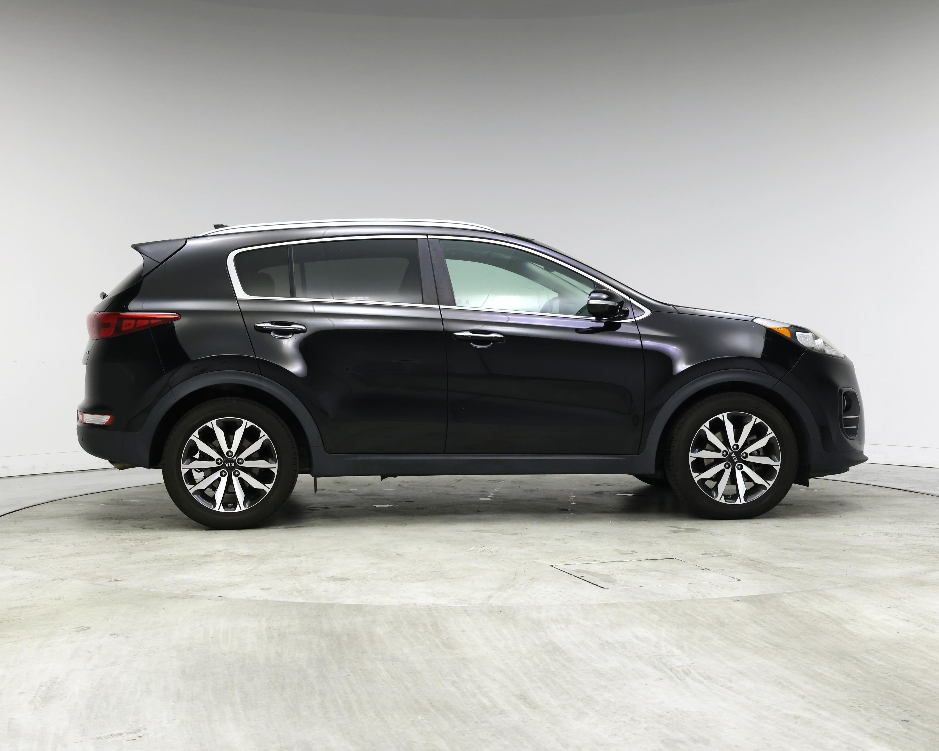 Thumbnail: 2017 Kia Sportage - 7