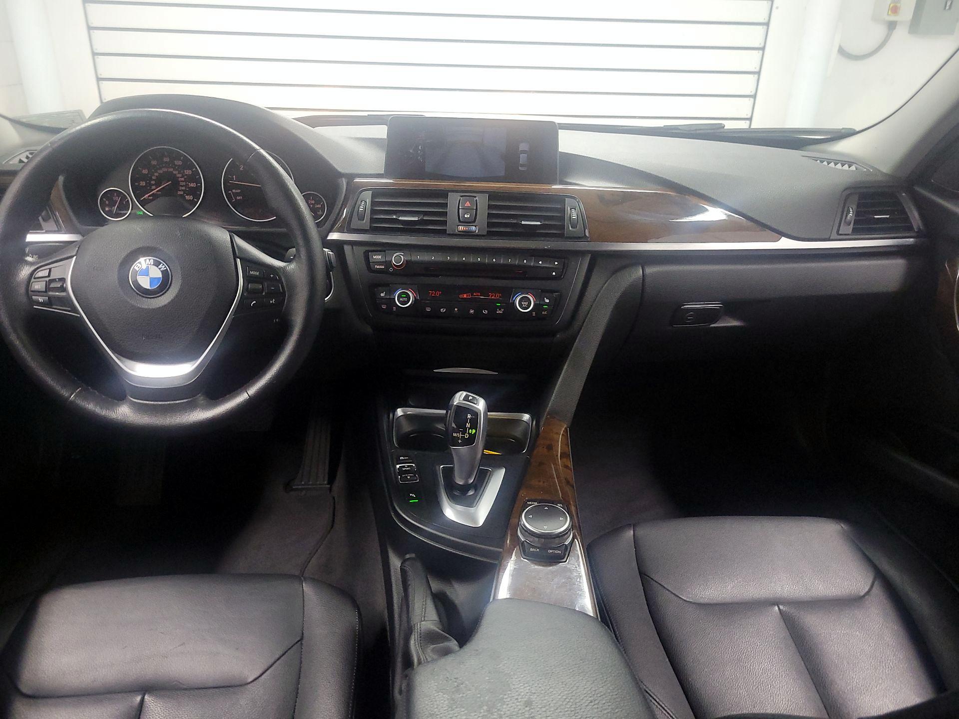 Thumbnail: 2015 BMW 3 Series - 9