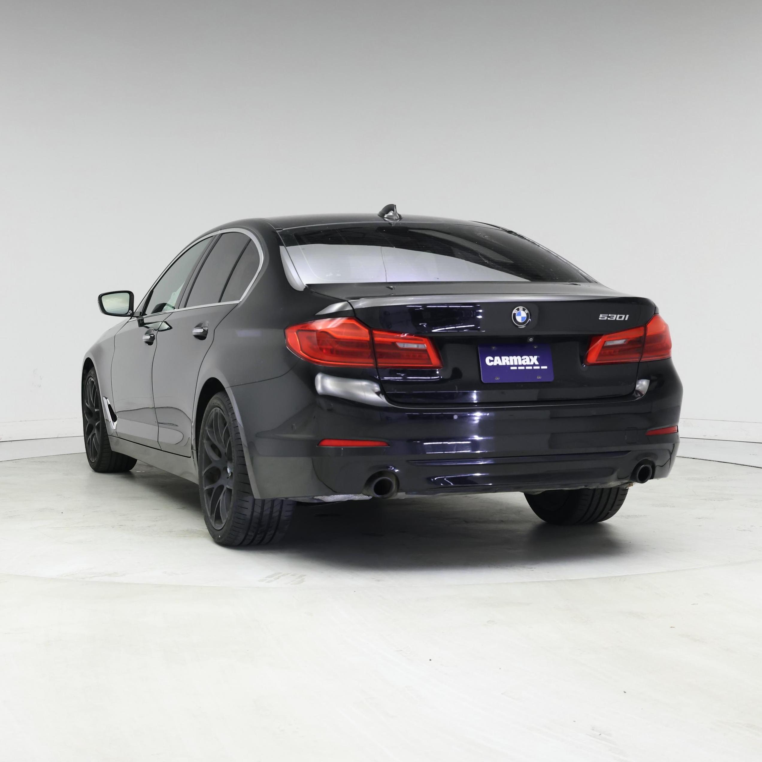 Thumbnail: 2017 BMW 5 Series - 2