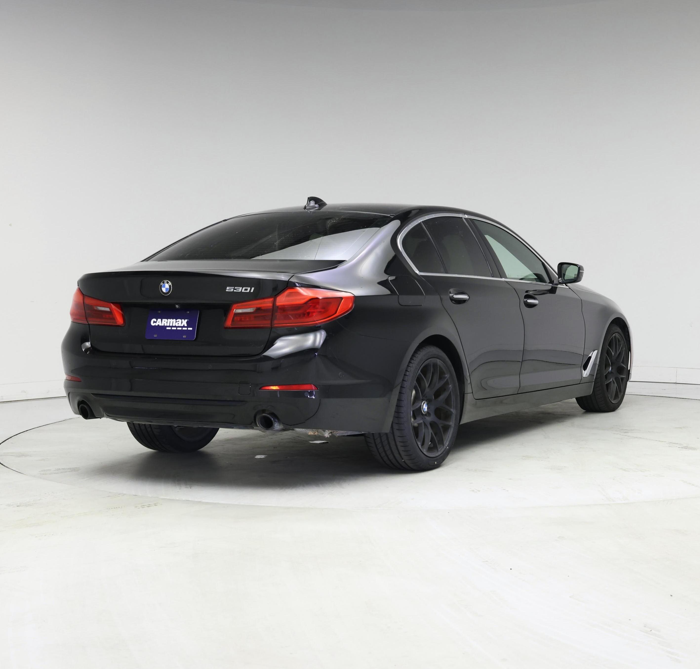 Thumbnail: 2017 BMW 5 Series - 8