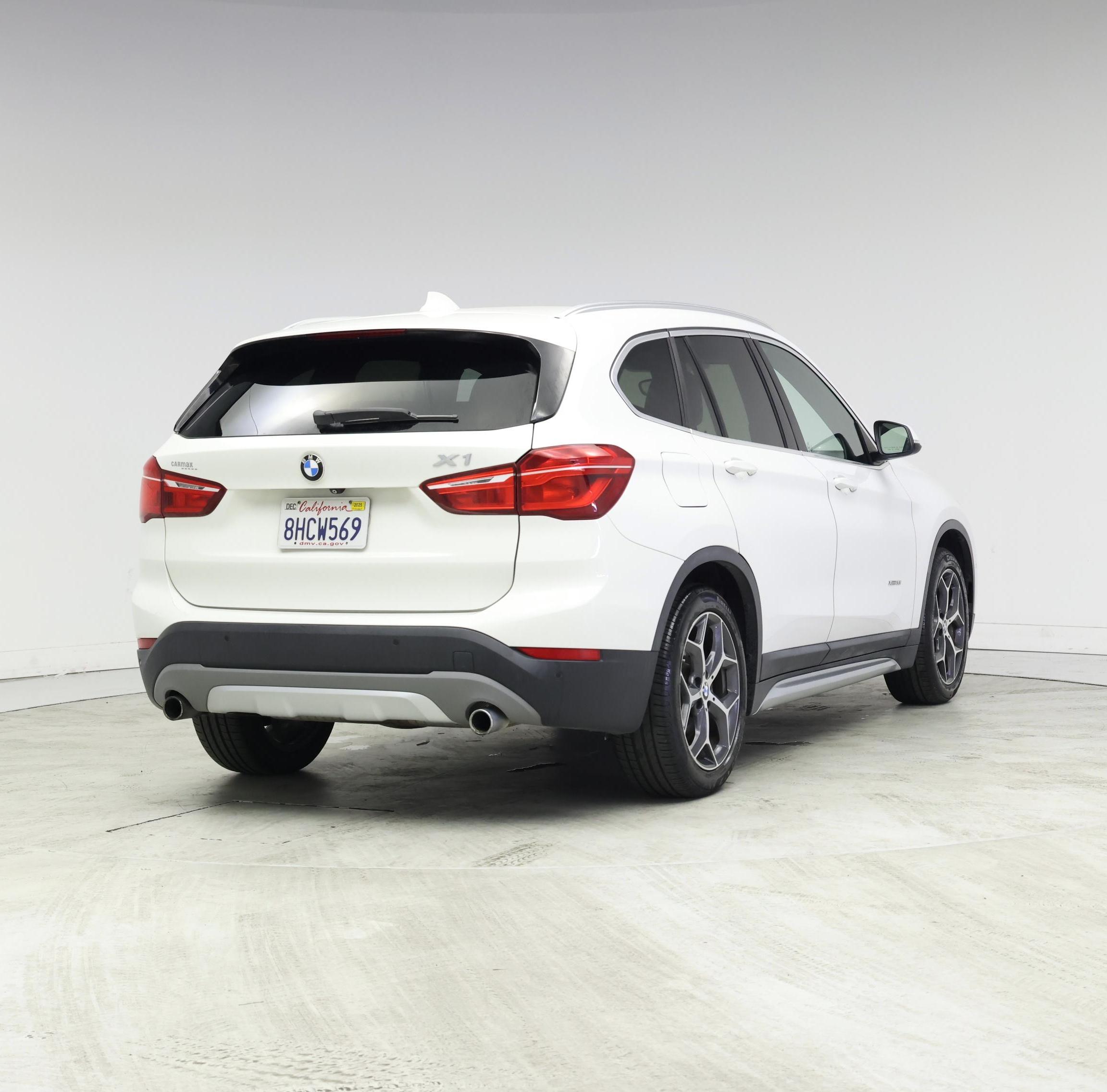 Thumbnail: 2016 BMW X1 - 8