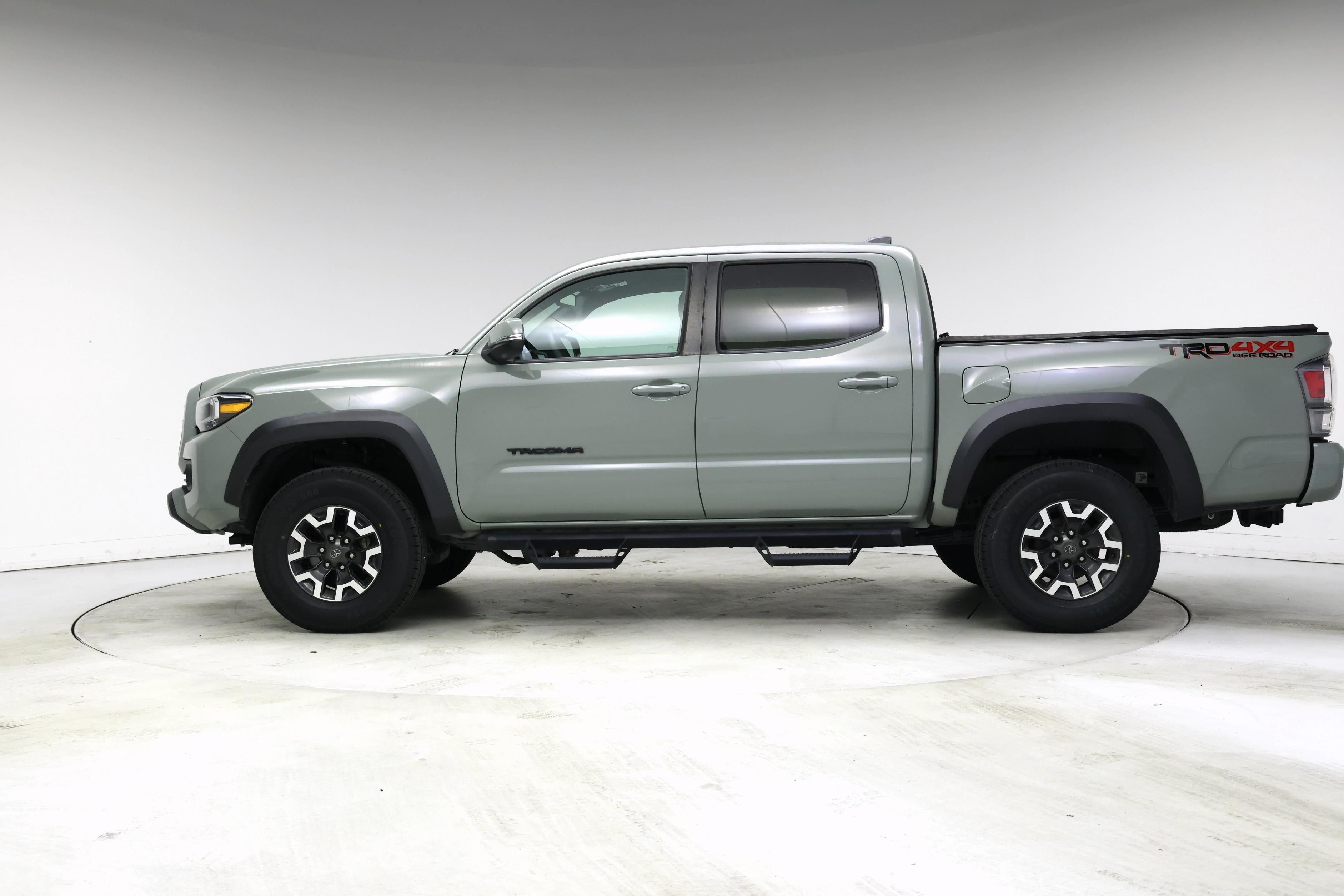 Thumbnail: 2022 Toyota Tacoma - 3