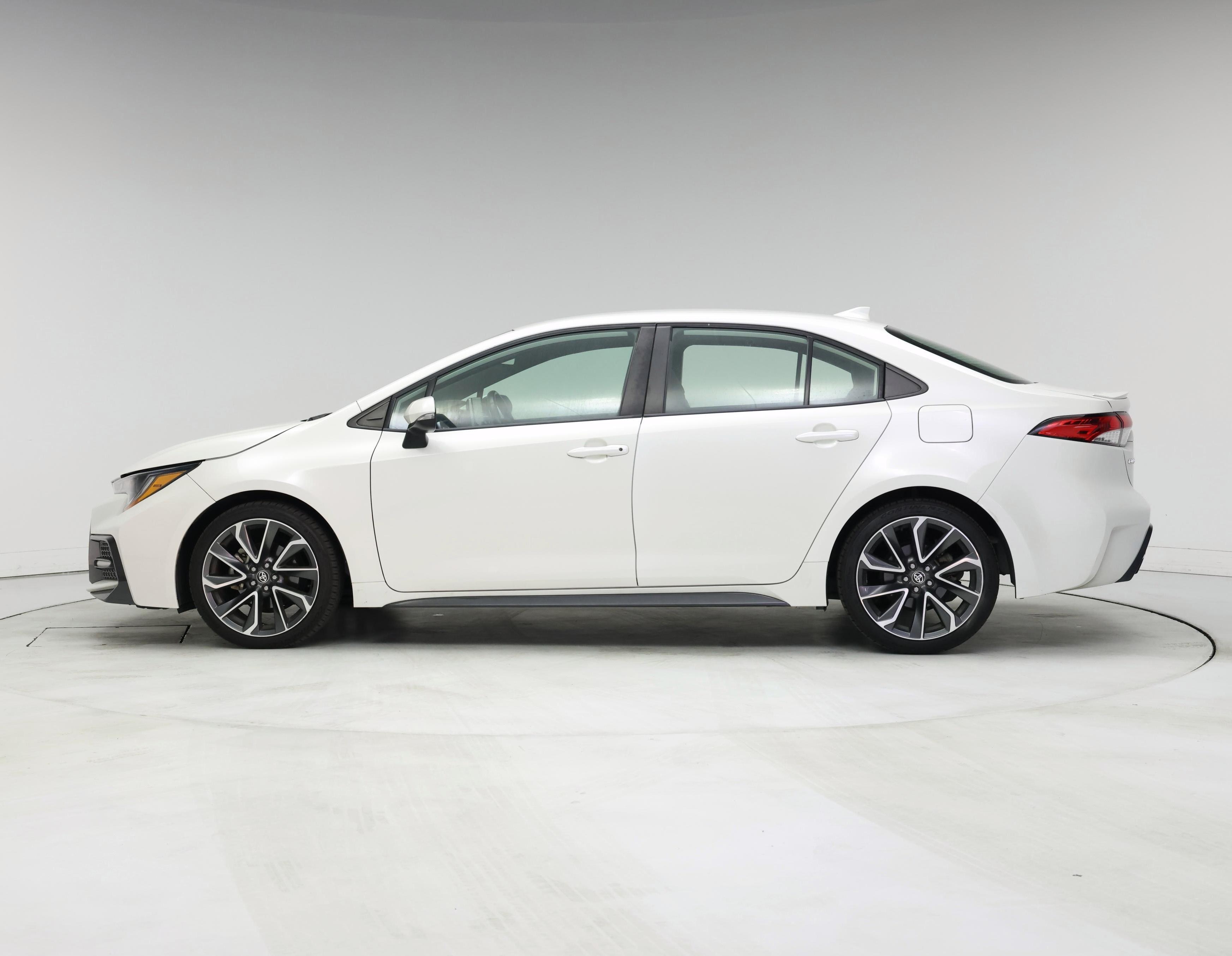 Thumbnail: 2021 Toyota Corolla - 3