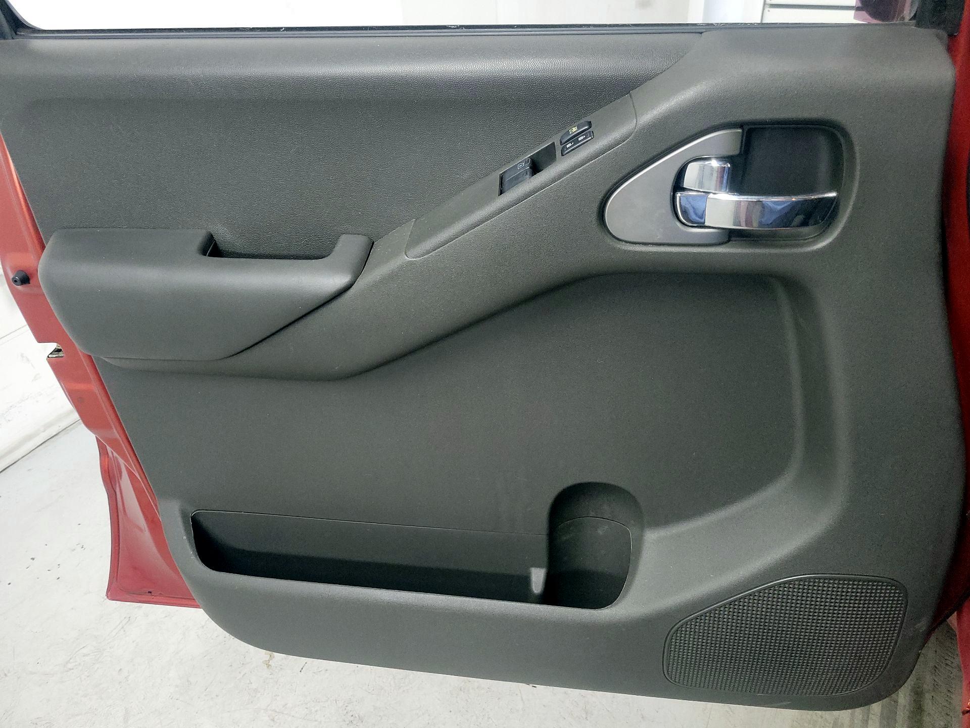 Thumbnail: 2014 Nissan Frontier - 12