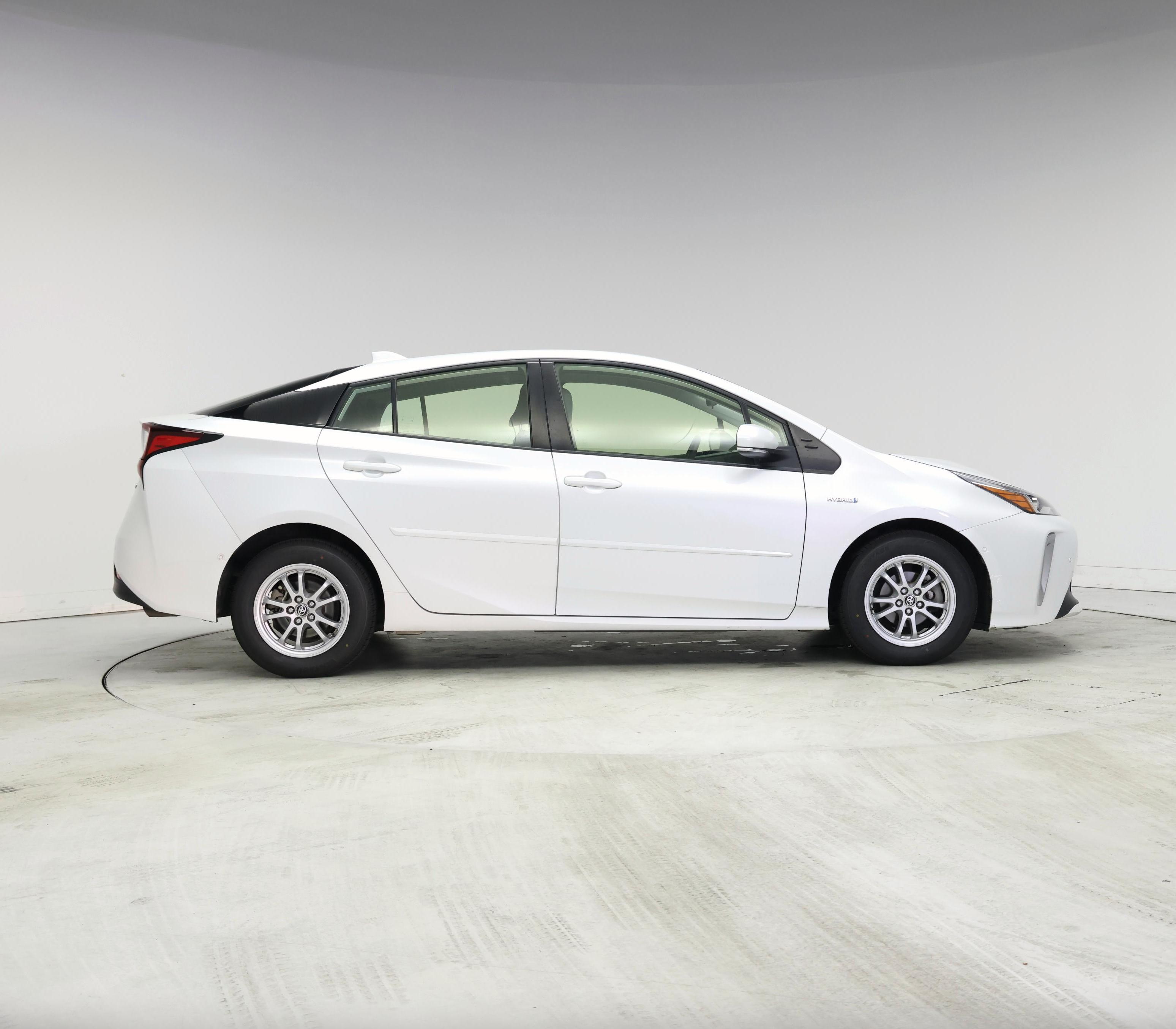 Thumbnail: 2021 Toyota Prius - 7