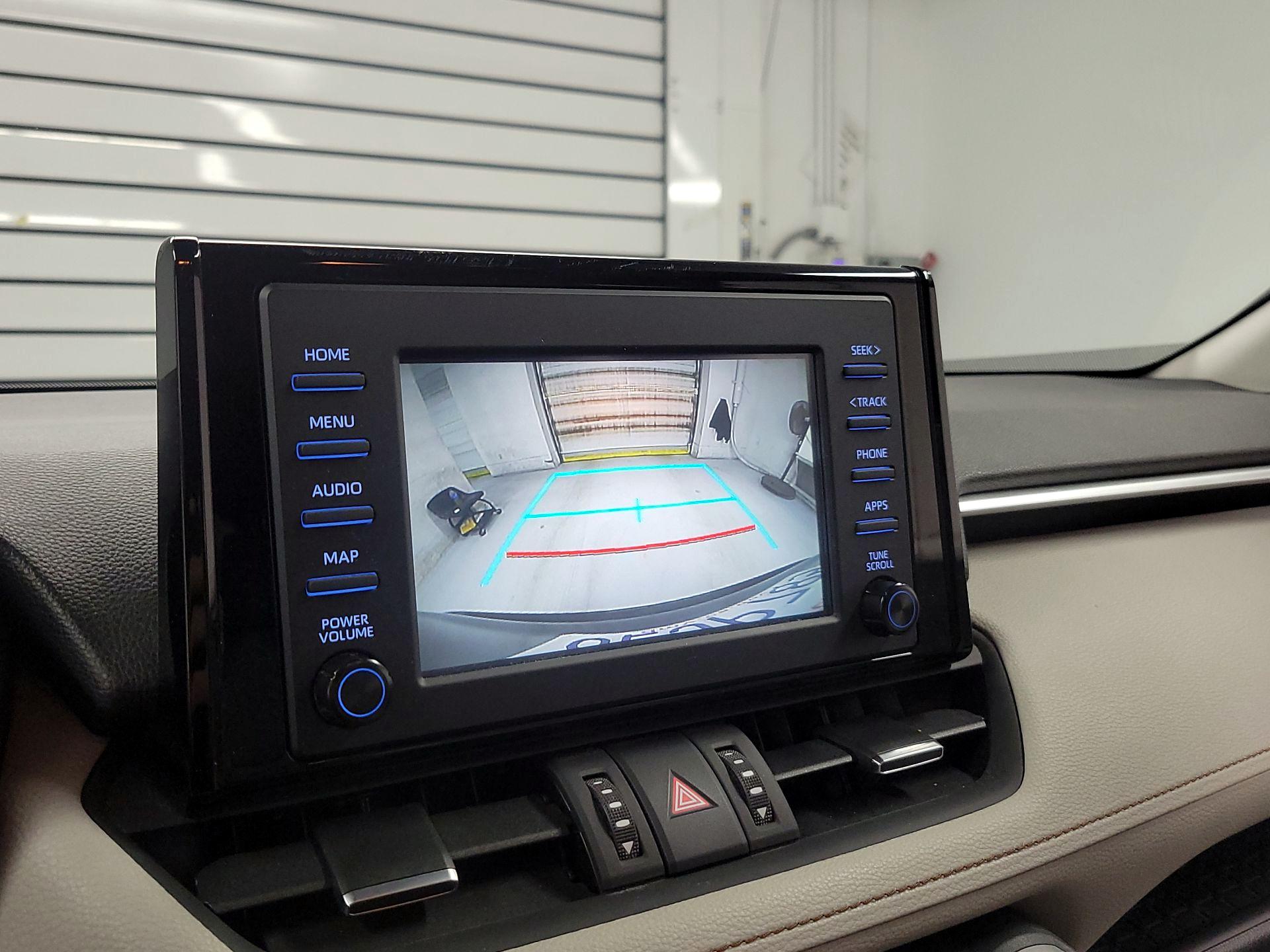 Thumbnail: 2019 Toyota RAV4 - 14