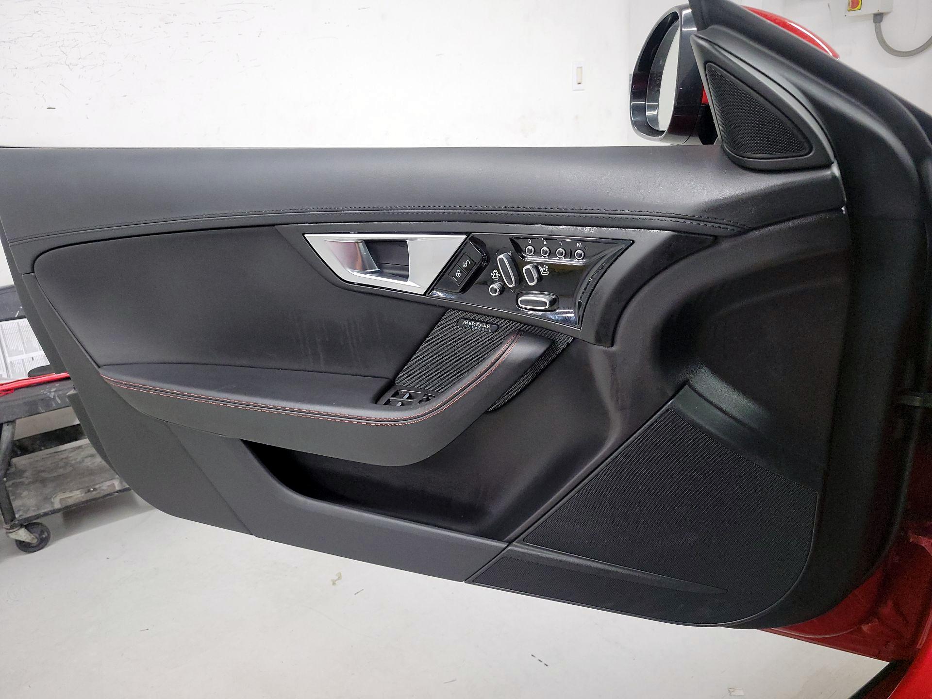 Thumbnail: 2014 Jaguar F-Type - 12